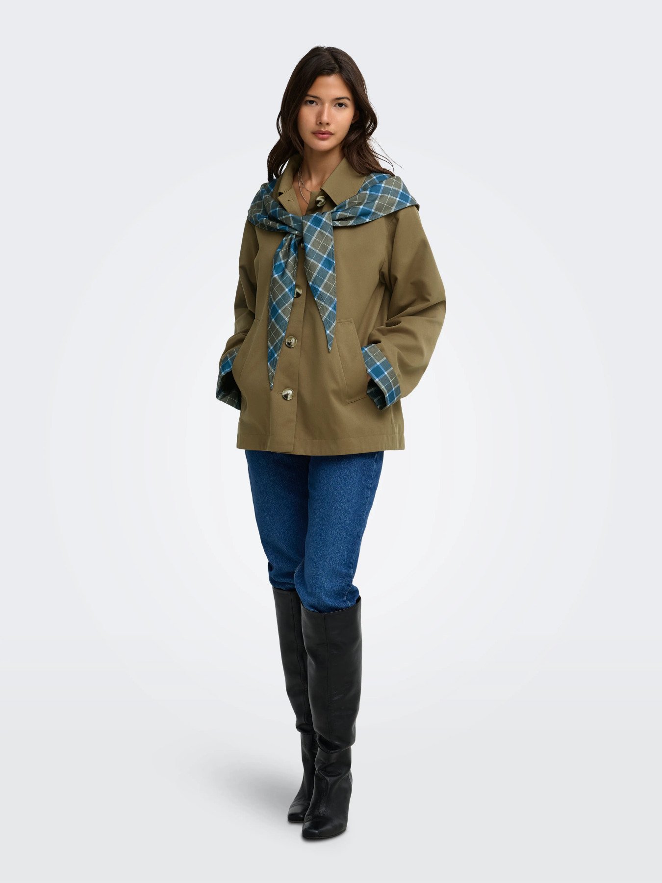 F_15385381_M_5136160_Front Full.jpg