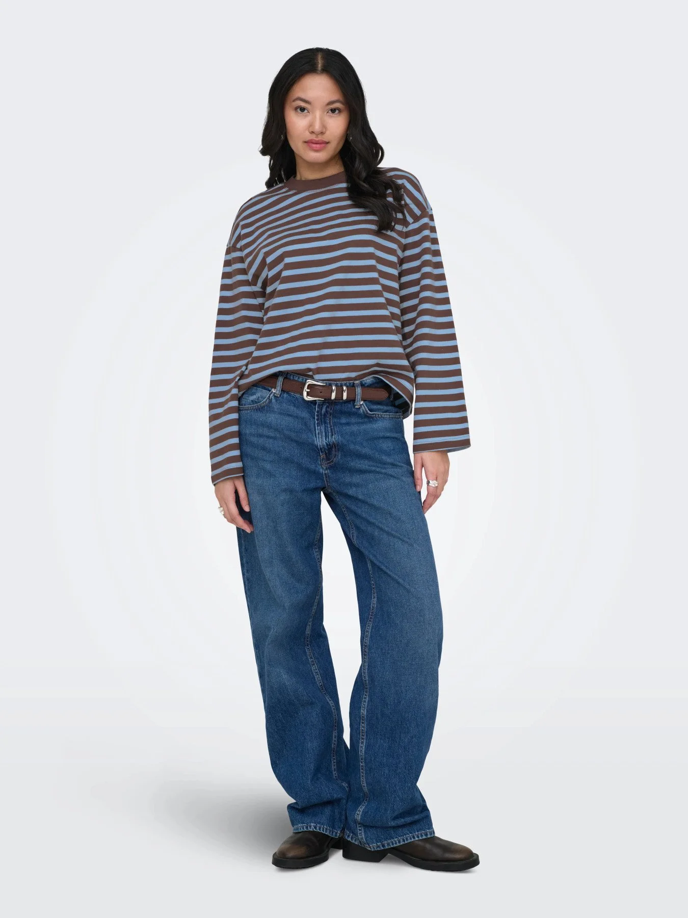 F_15381897_M_5100595_Front Full.jpg