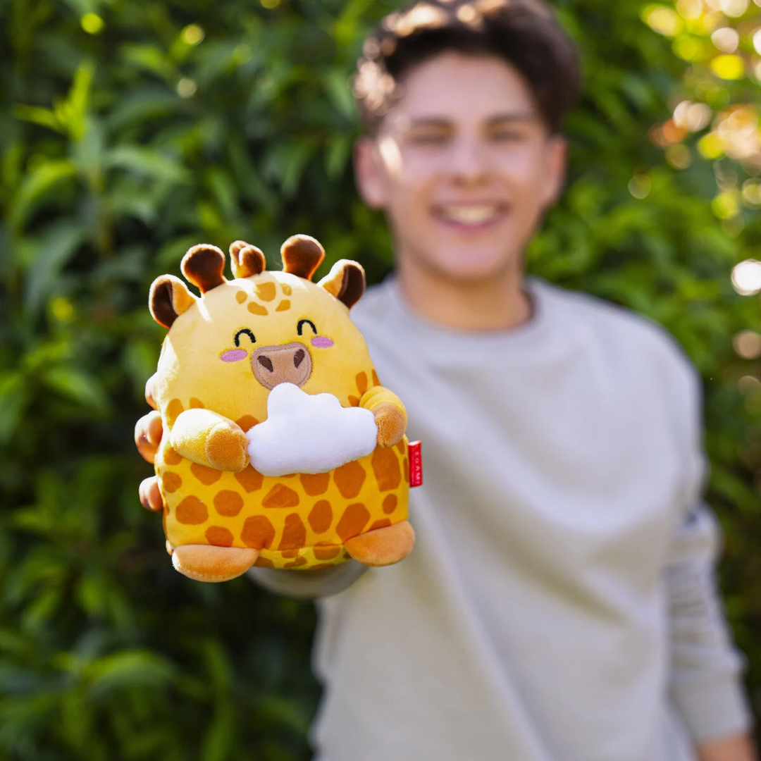 giraffe plush.png