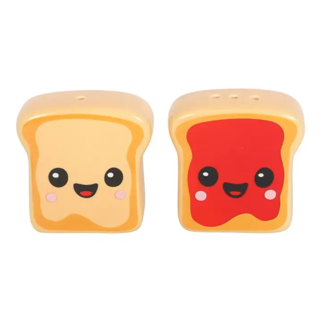 Kawaii Toast Salt and Pepper Shakers in Toaster Holder4.png