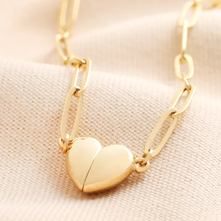 gold-stainless-steel-magnetic-heart-pendant-necklace-4x3a2049-copy-900x900.webp