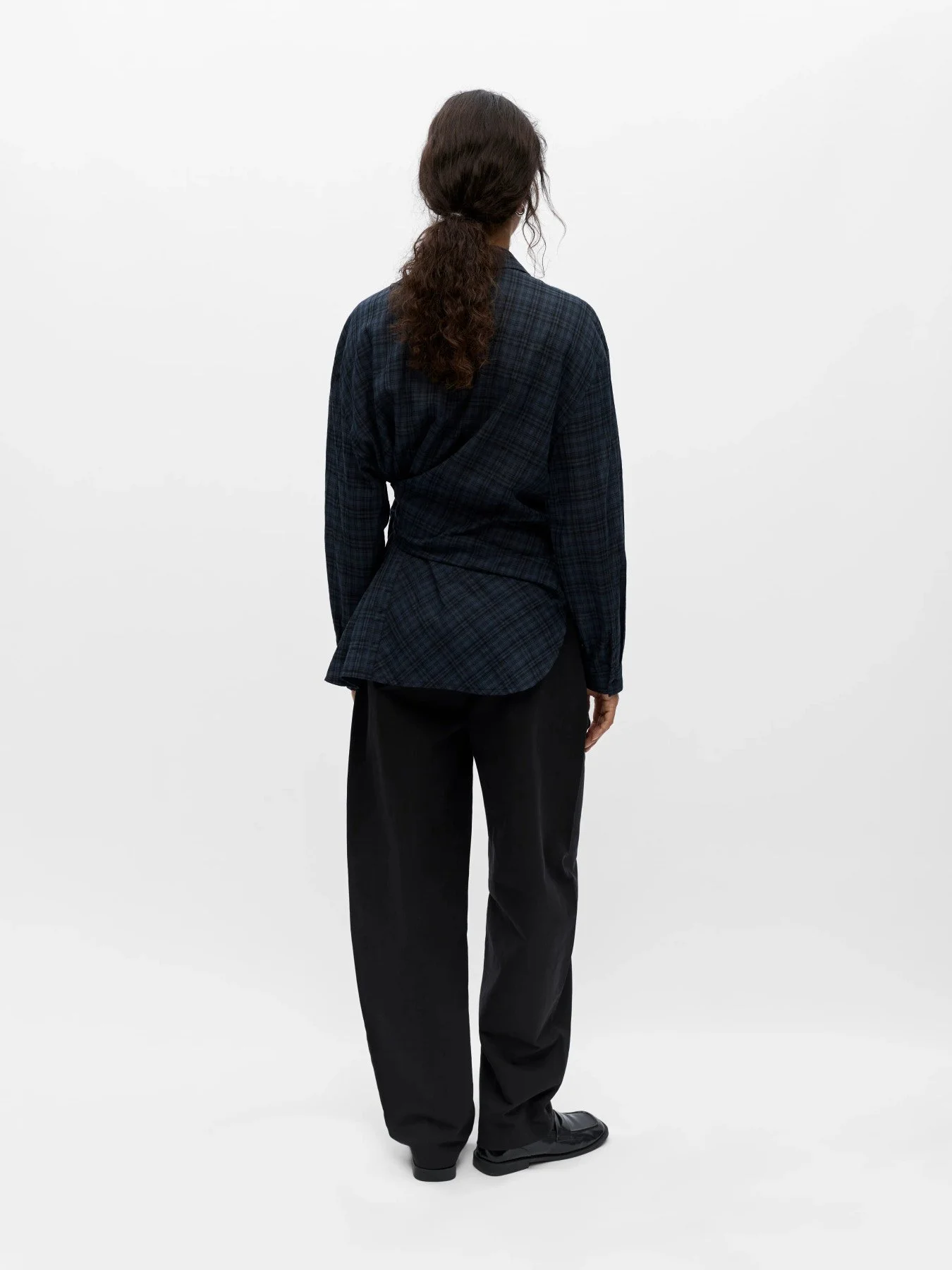 F_23049950_M_5111595_Back.jpg