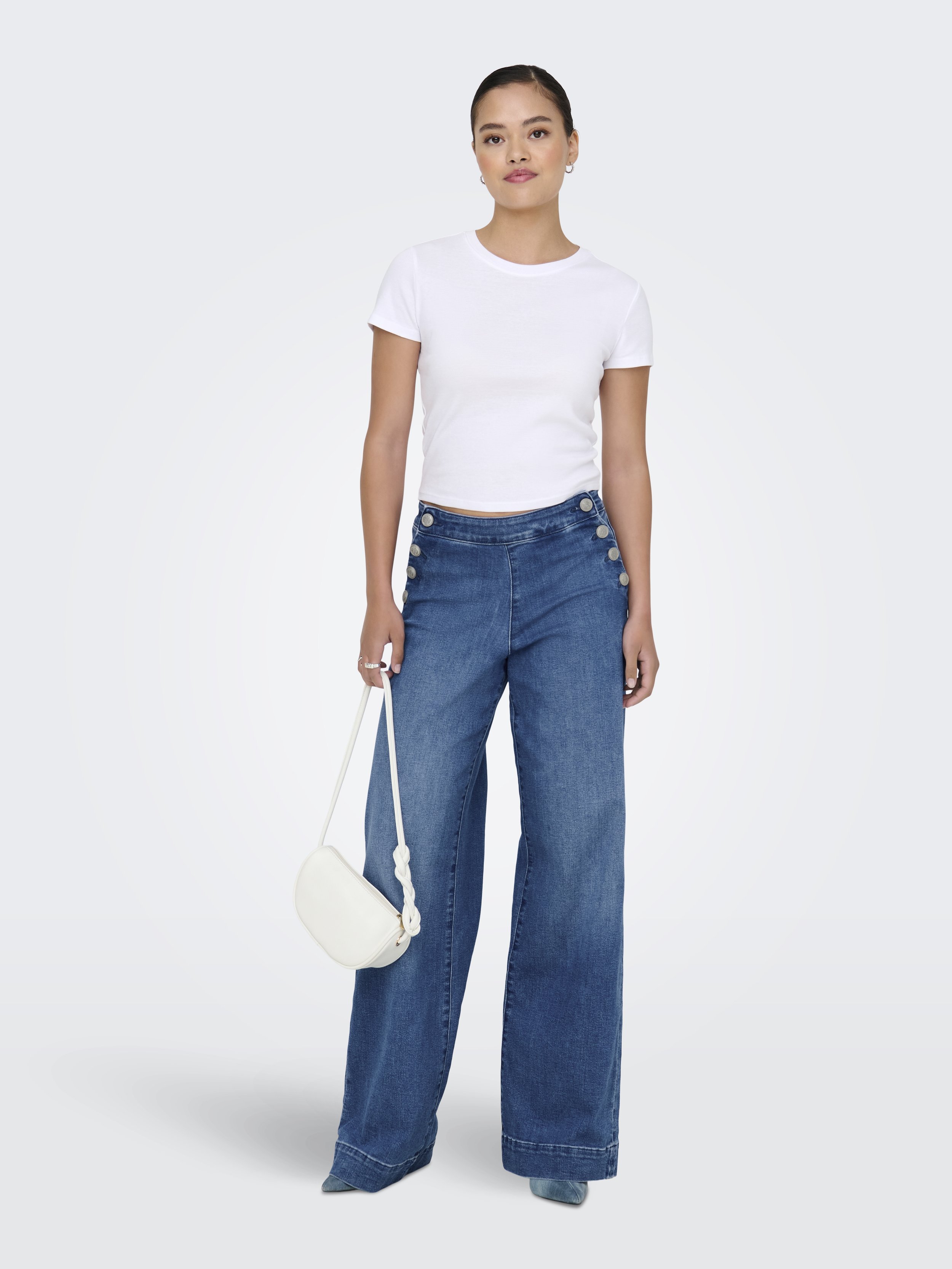 ONLY_SpringSummer2025_4844987_15356695_6.jpg