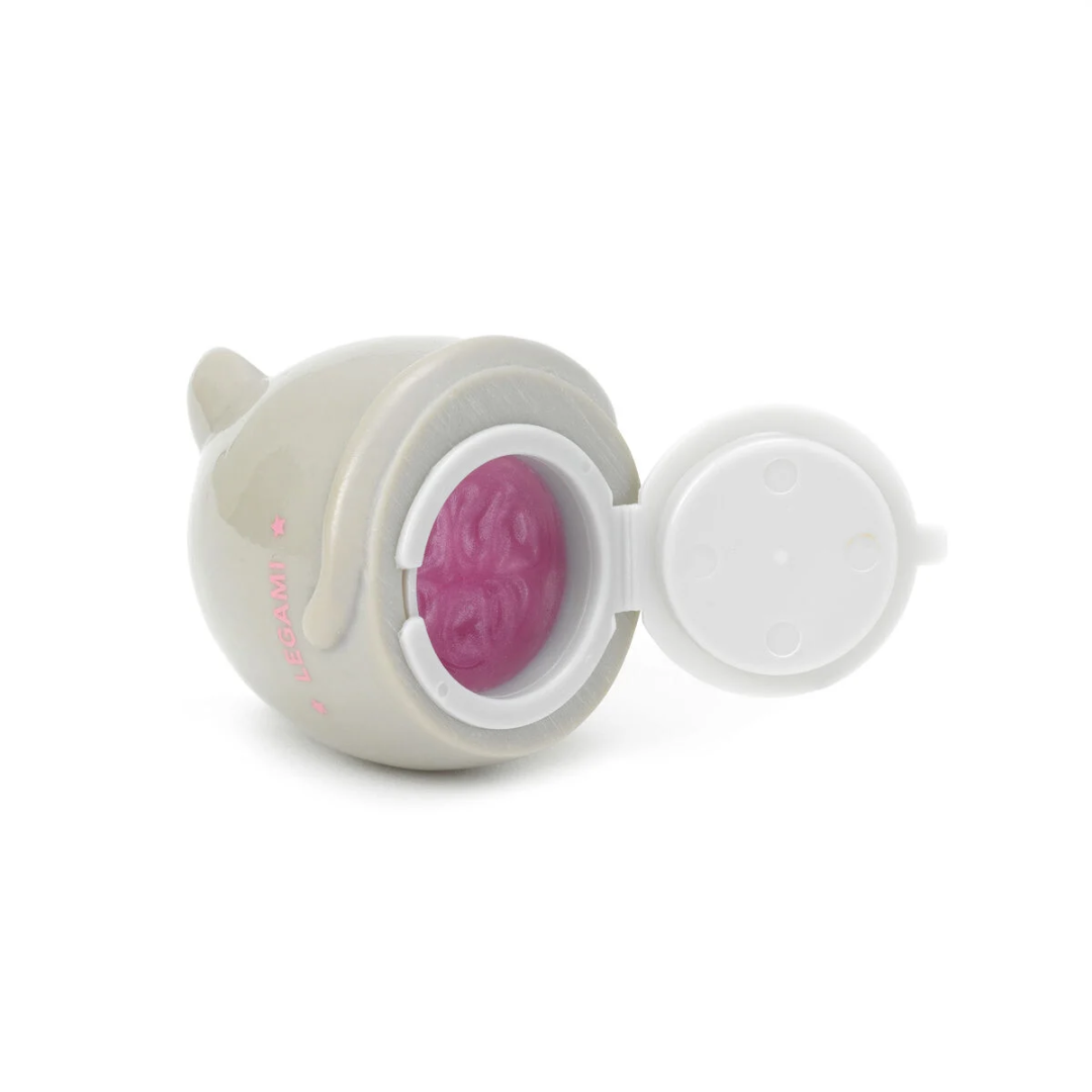 cat lipgloss3.png