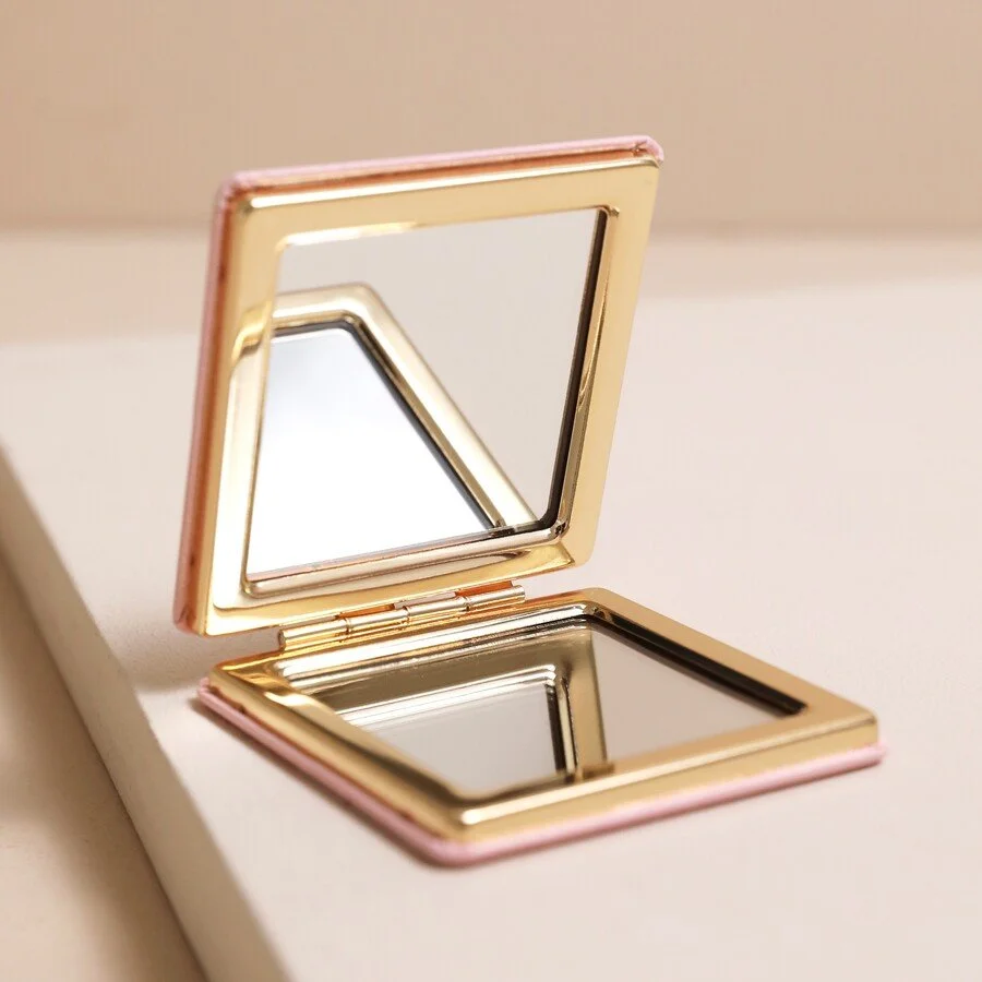 pink-dog-compact-mirror-4x3a0770-900x900.jpeg