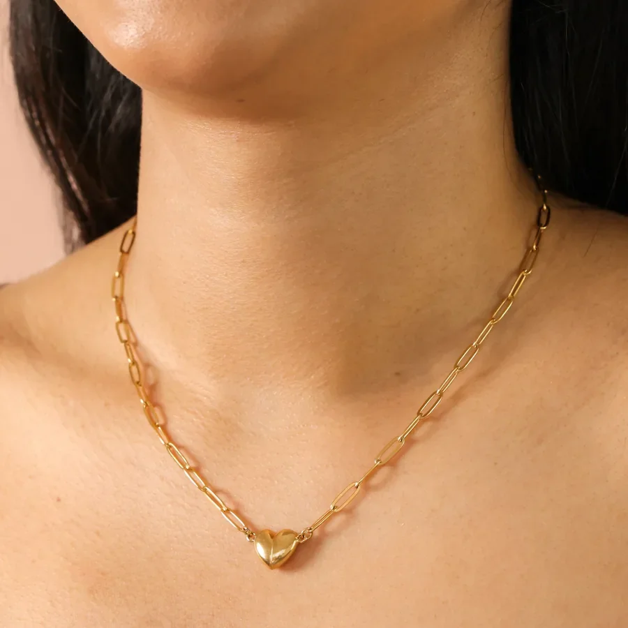 gold-stainless-steel-magnetic-heart-pendant-necklace-443a5820copy2-900x900.webp
