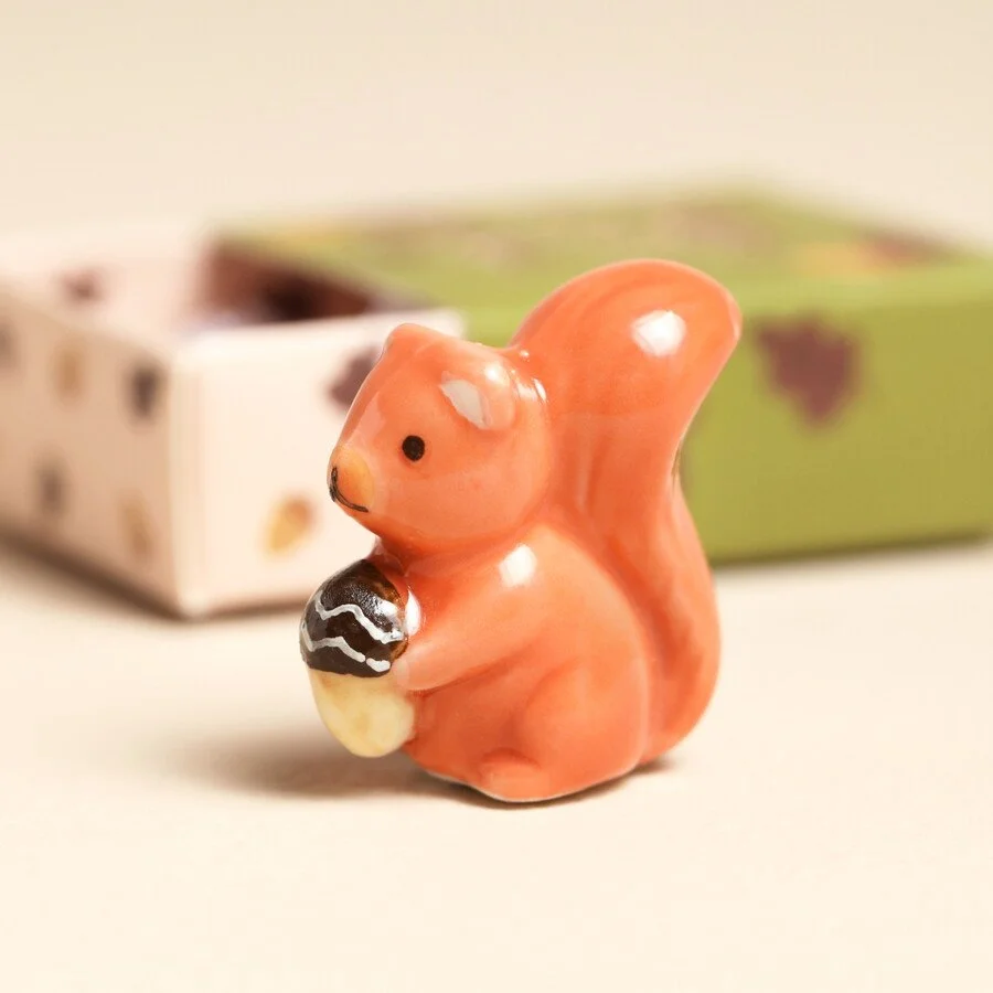 tiny-matchbox-ceramic-squirrel-token-83970-4x3a6094-copy-900x900.jpeg