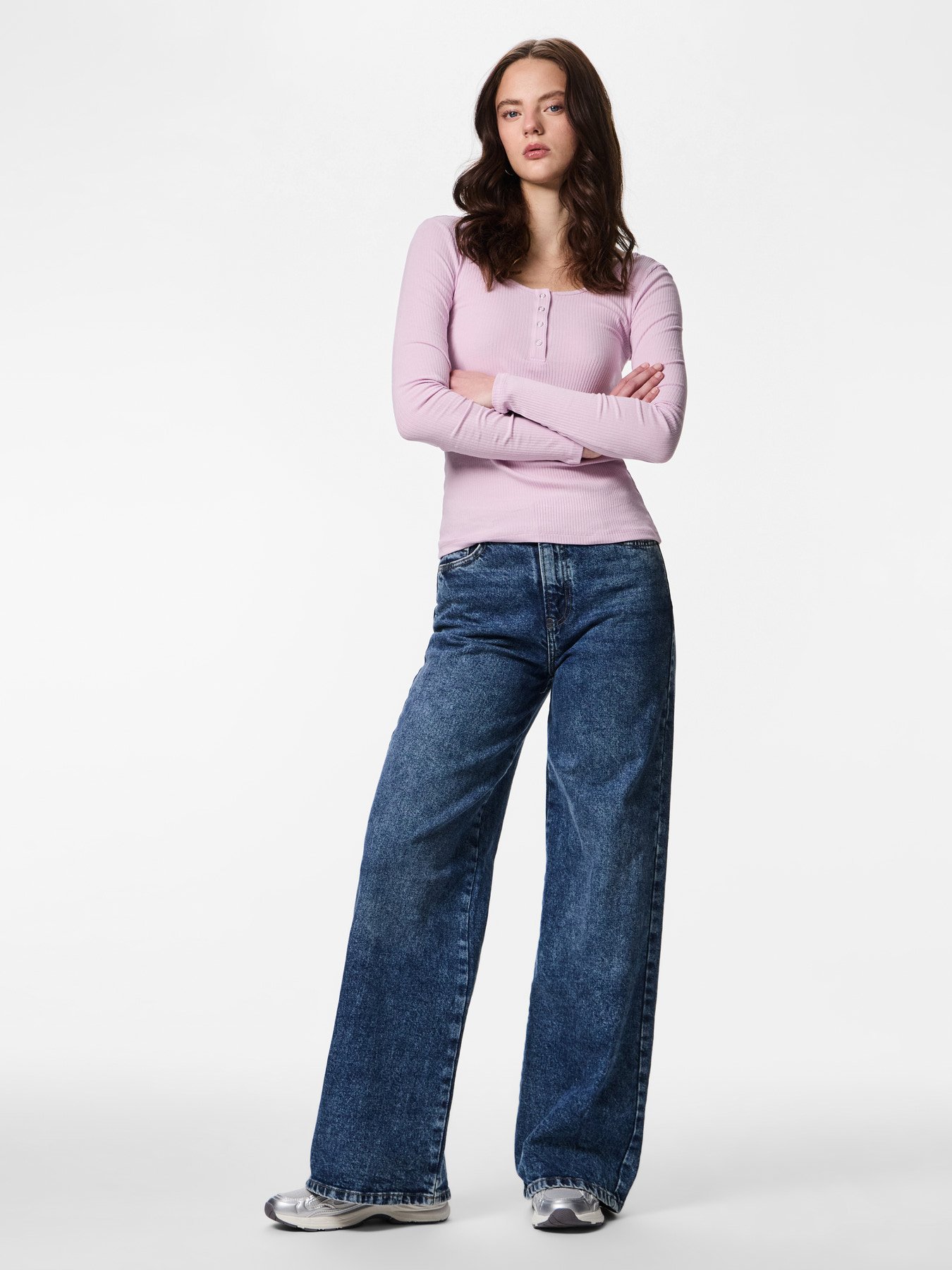 F_17101437_M_4902295_Front Full.jpg