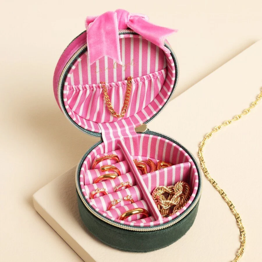 green-pink-velvet-bow-mini-round-jewellery-case-80041-4x3a1473-copy-900x900.jpeg