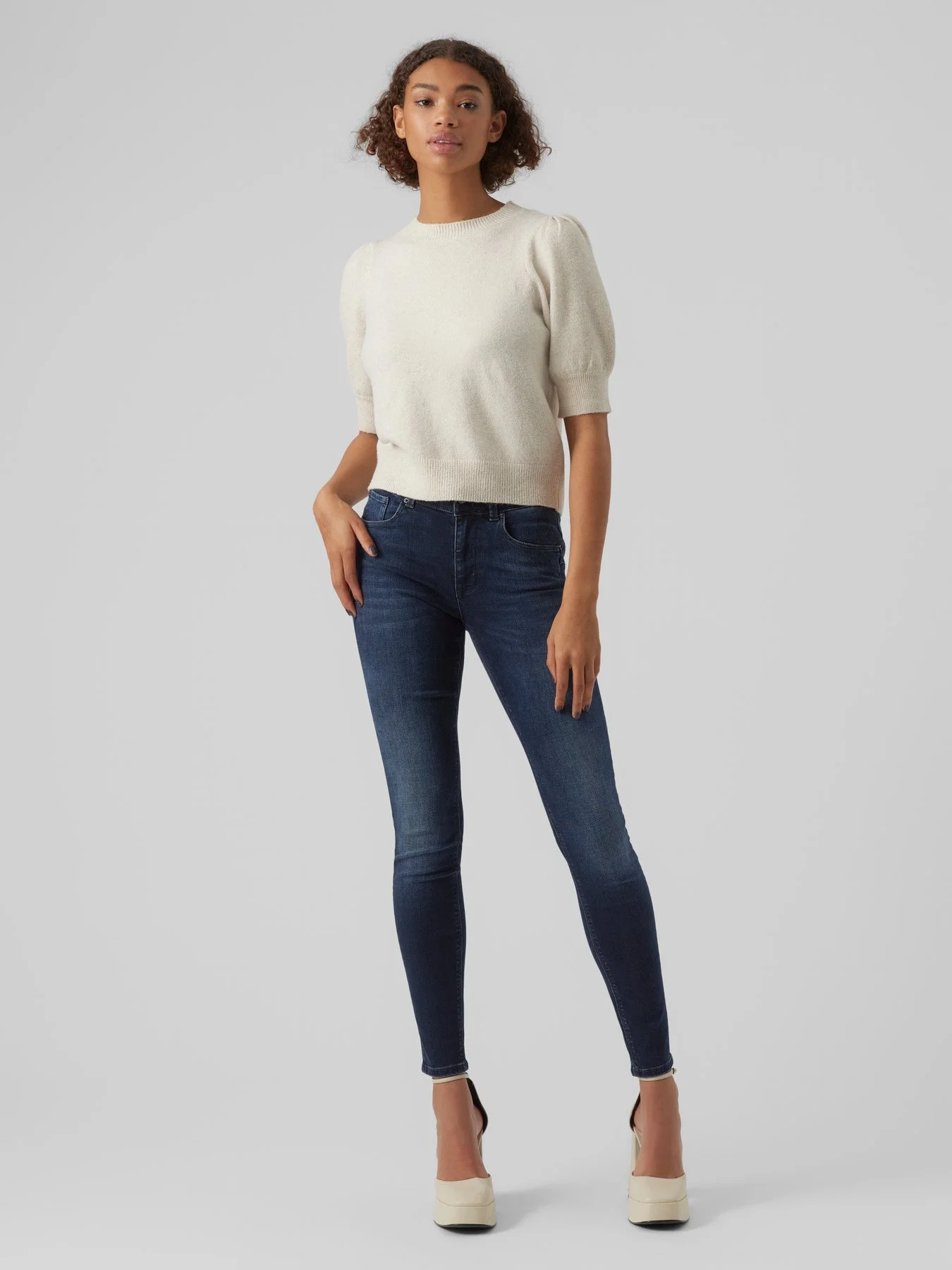 F_10278313_M_4181770_Front Full.jpg