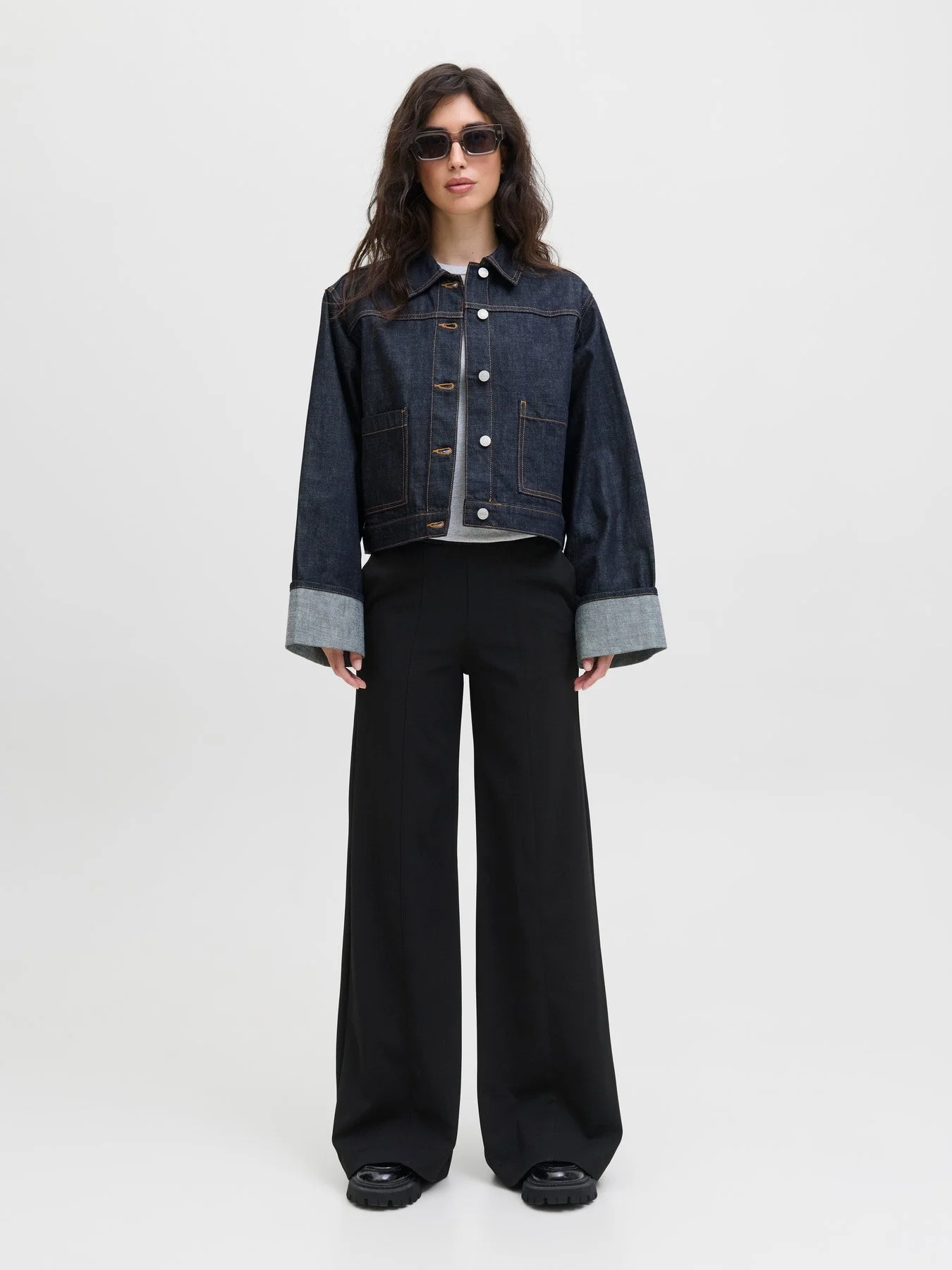 F_12282441_M_4821824_Front Full.jpg