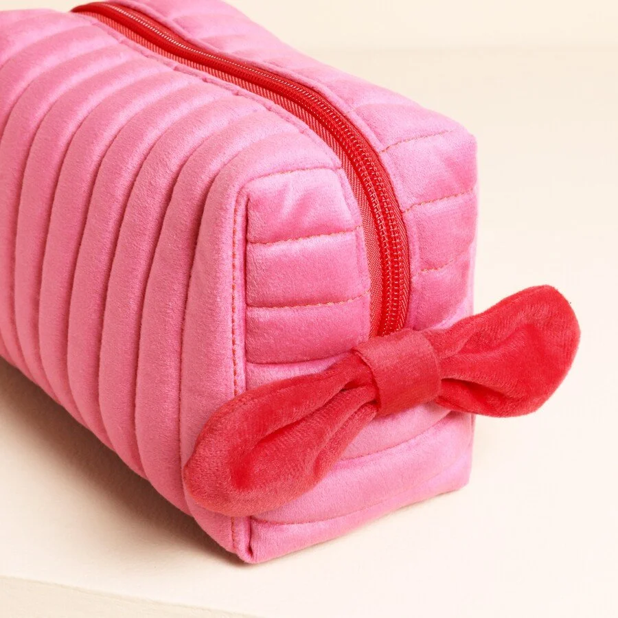 pink-red-velvet-bow-makeup-bag-80386-4x3a1375-copy-900x900.jpeg