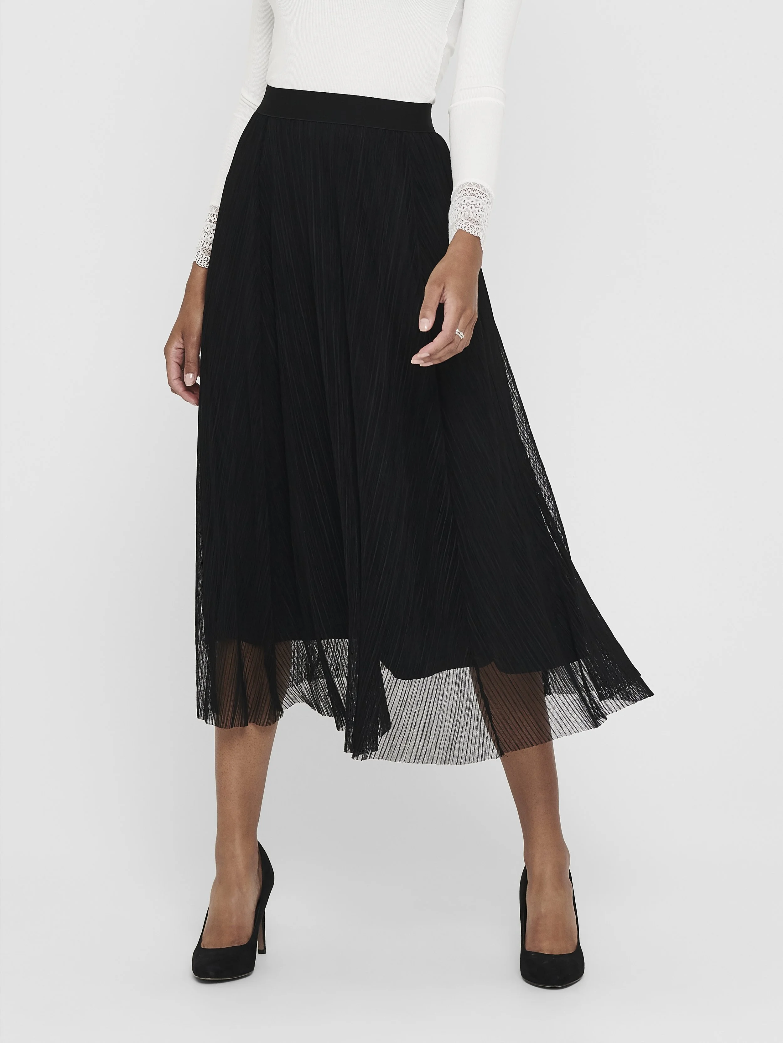 ONLY_SpringSummer2023_3527005_15214303_6.jpg