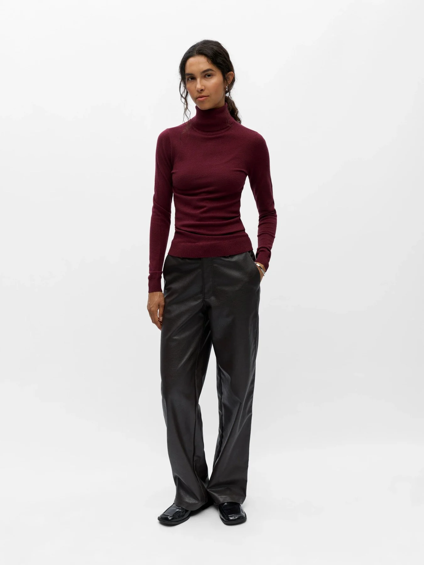 F_23033228_M_5122419_Front Full.jpg