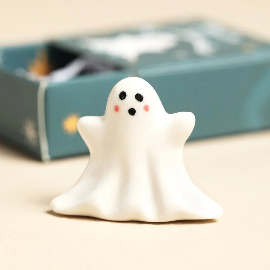 tiny-matchbox-ceramic-ghost-token-83976-4x3a6098-copy-900x900.jpeg