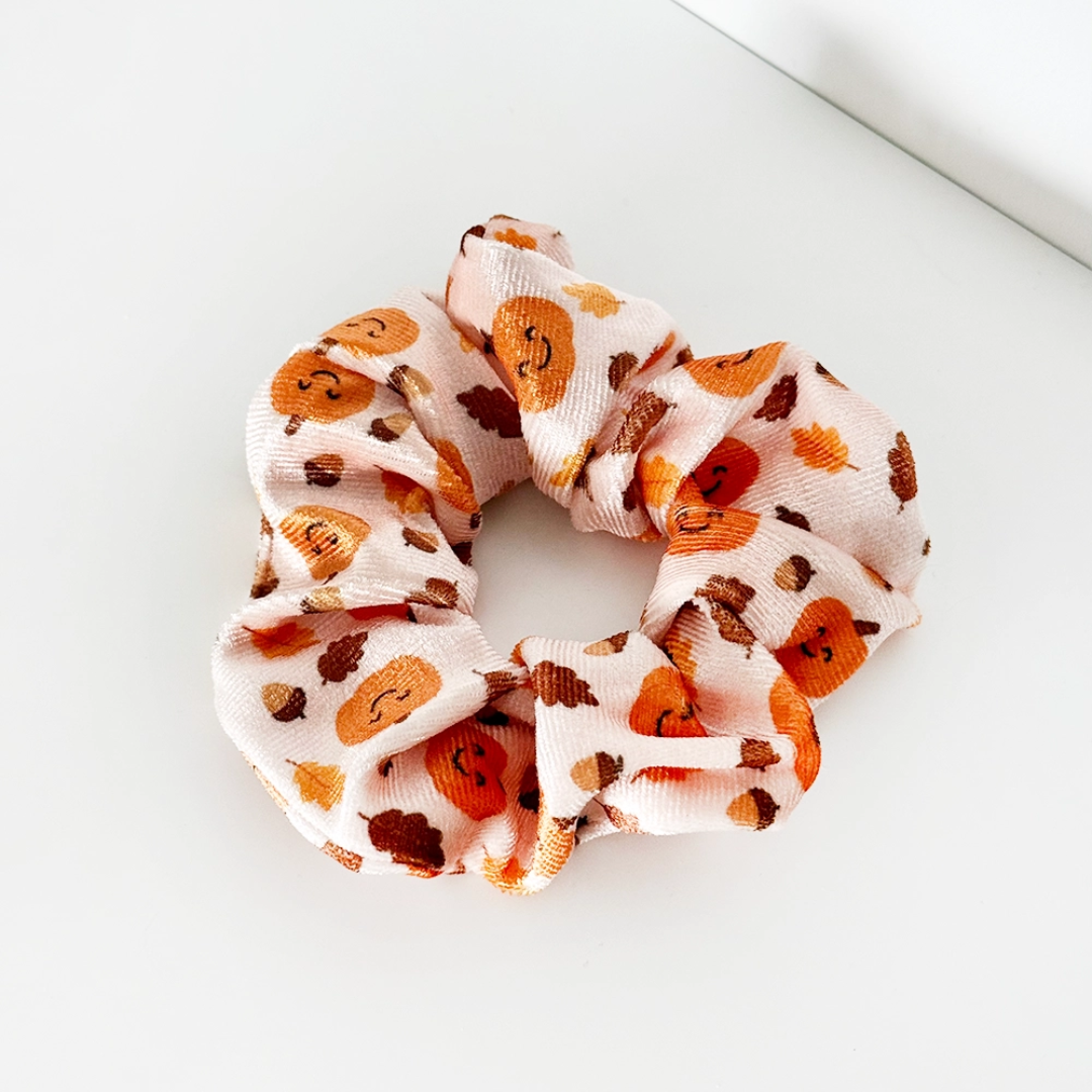 Cute Pumpkins Scrunchie.png