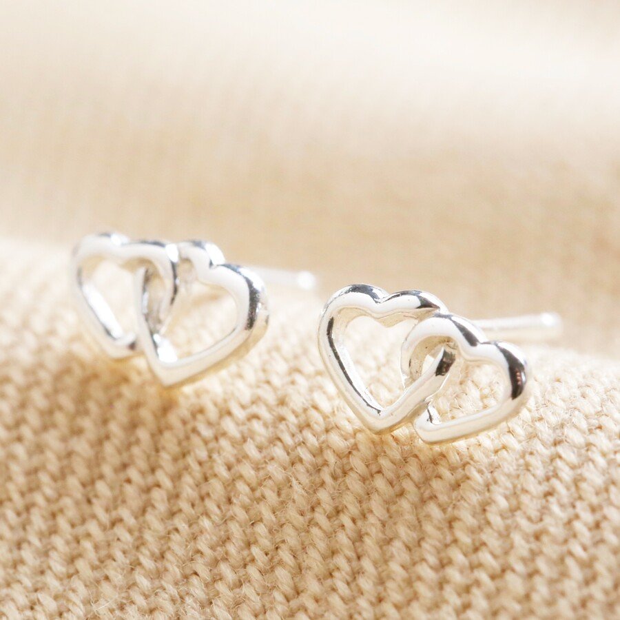 sterling-silver-interlocking-heart-stud-earrings-o21a0034-900x900.jpeg