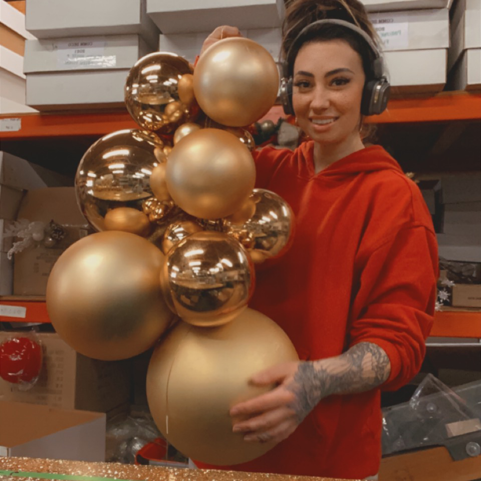 Behind The Scenes (Watch Lindsay Lohan's "Falling For Christmas" Trailer)