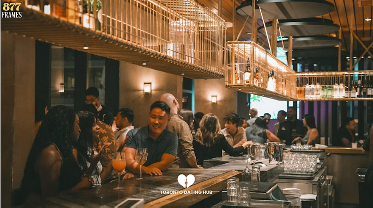 Holiday Singles Mixer for Professionals @ Lavelle