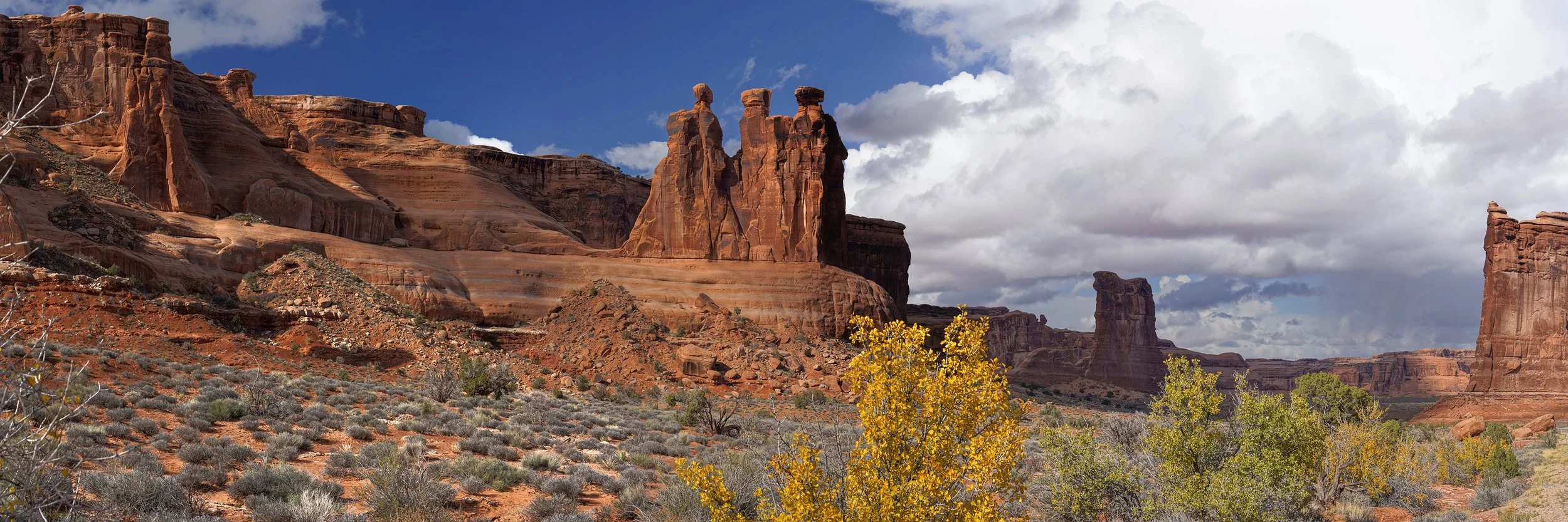 Courthouse with Three Gossips - Arches 201310_P10 - 46.6"