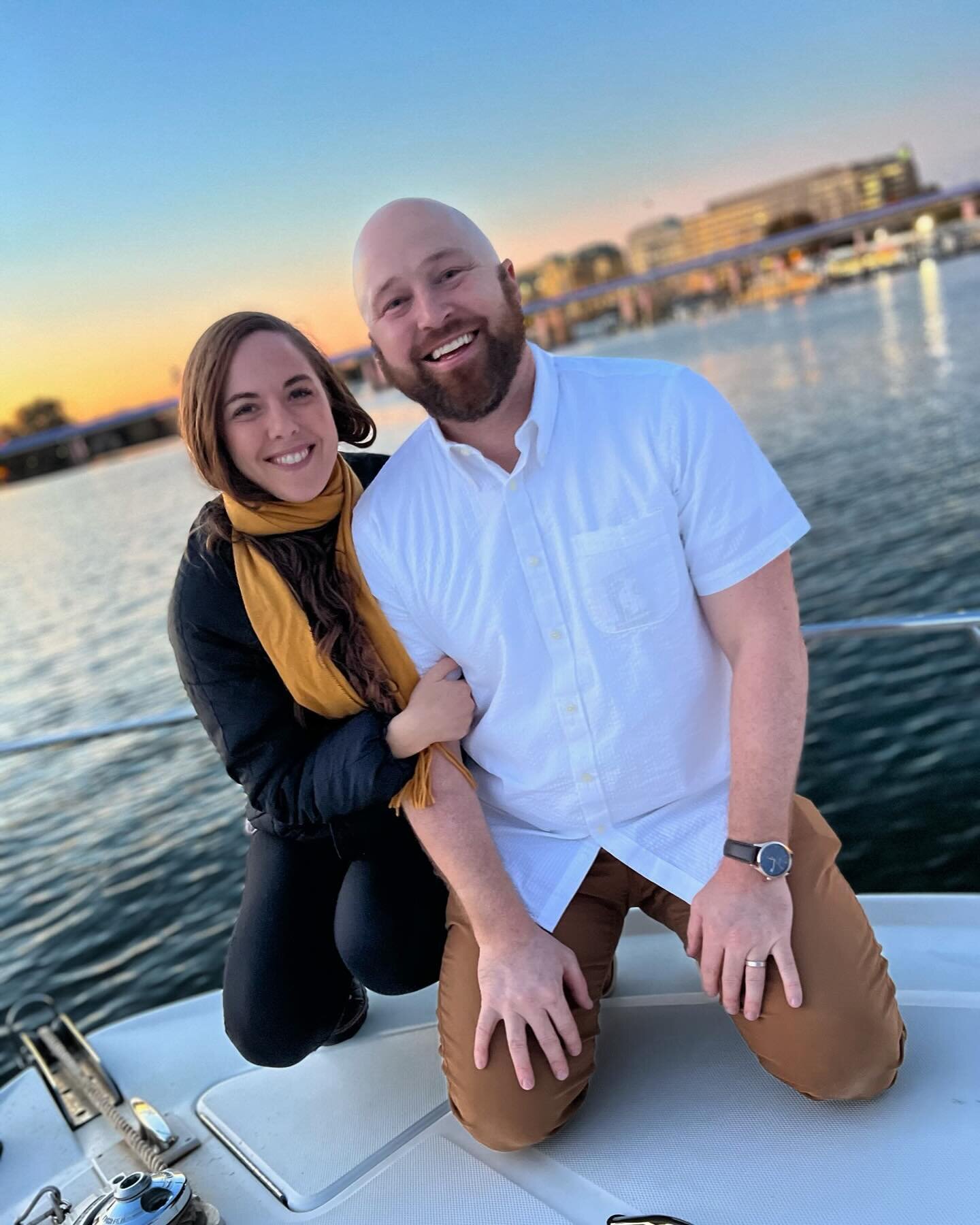 Date Night Charters are back! Grab your special someone and spend an evening on the Potomac with us⚓️&hearts;️

Check out a beautiful sunset with the Monuments as your backdrop! Day Night has never been done better! Click the link in the bio to make 