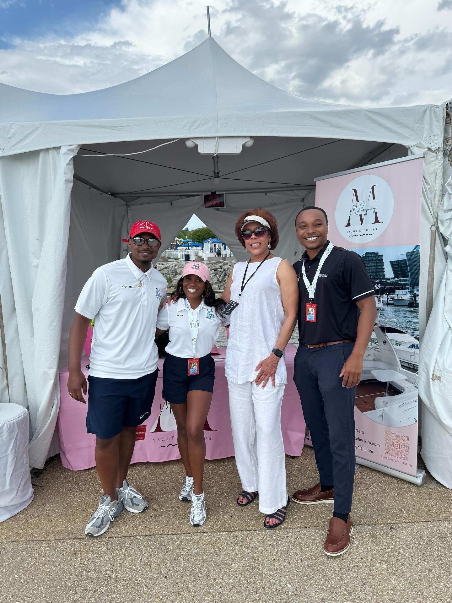 Day 1 of the @dcboatshows couldn’t have been any better!!! It was so wonderful to see so many familiar faces but even more so to see SO MANY of our previous charter guests, followers, and supporters💕
We look forward to seeing everyone tomorro
