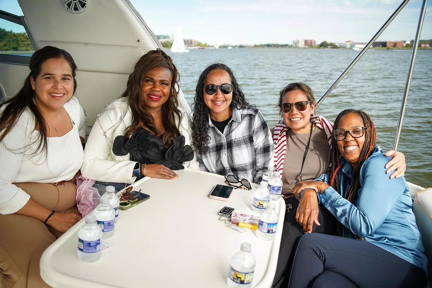 Good friends, good laughs, and luxury on the water 🥂 Whether it&rsquo;s a reunion, birthday, or just because &mdash; there&rsquo;s always a reason to celebrate aboard Mahogany Yacht Charters!

📸: @projectjeremiah01 

#myc #mahoganyyachtcharters #ma
