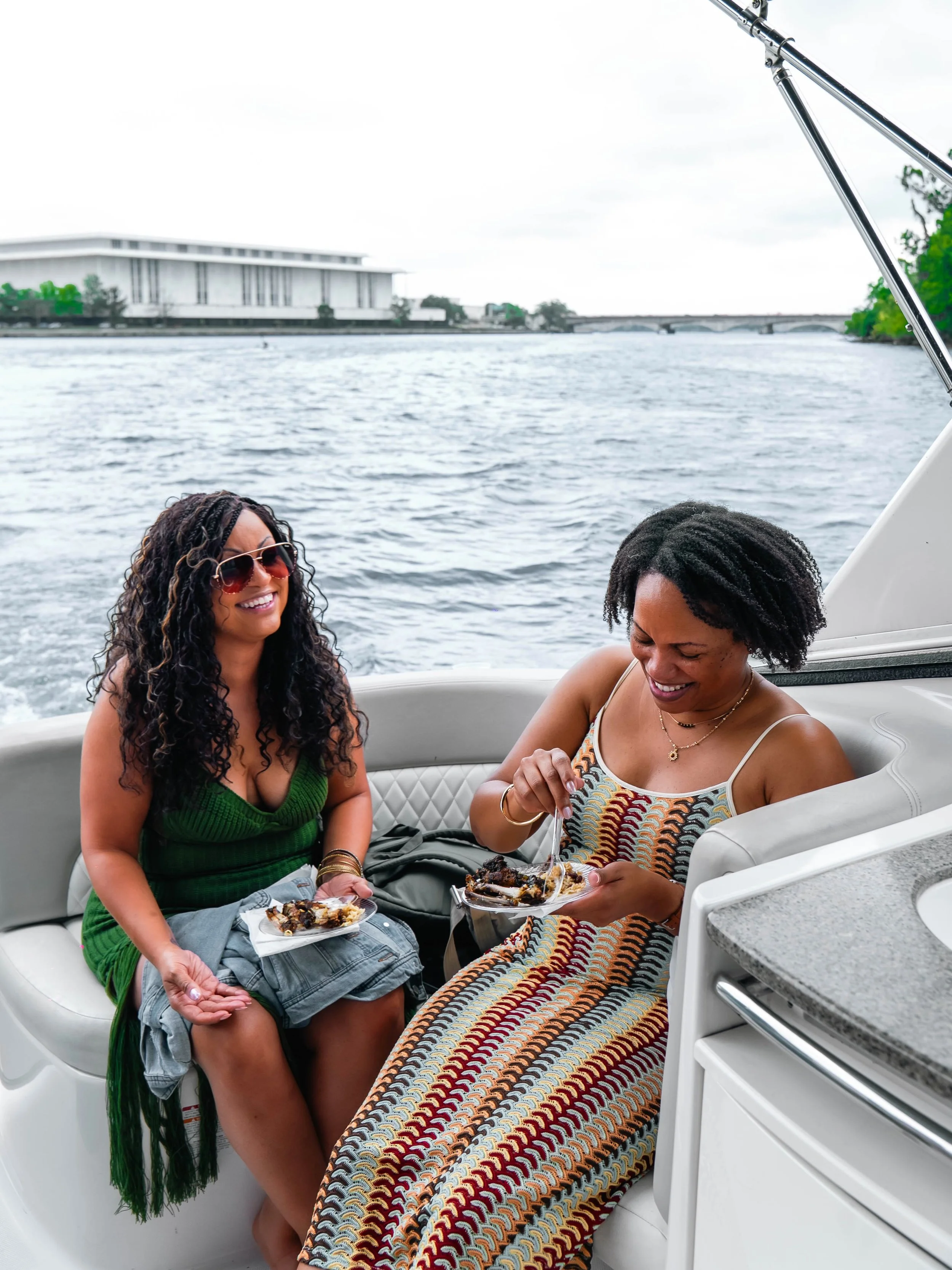 Easy Sunday mornings are better on the water.
Good food, good conversation, your favorite people, and the Potomac as your backdrop. 🥂🛥️

Because sometimes the best plans are simply to drop anchor, slow down, and enjoy the moment.

#MahoganyYachtCha