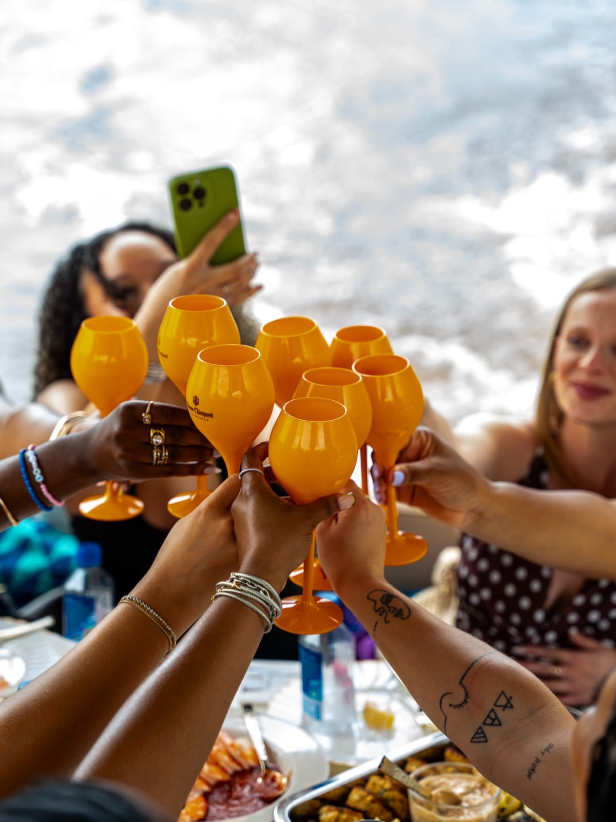 Cheers to the holiday weekend! 🥂✨ Here&rsquo;s to sunshine, good vibes, and making a few more unforgettable memories aboard Mahogany. 💕🛥️

How are you spending your long weekend?!

#mahoganyyachtcharters #blackownedbusiness #cheerstotheweekend #la