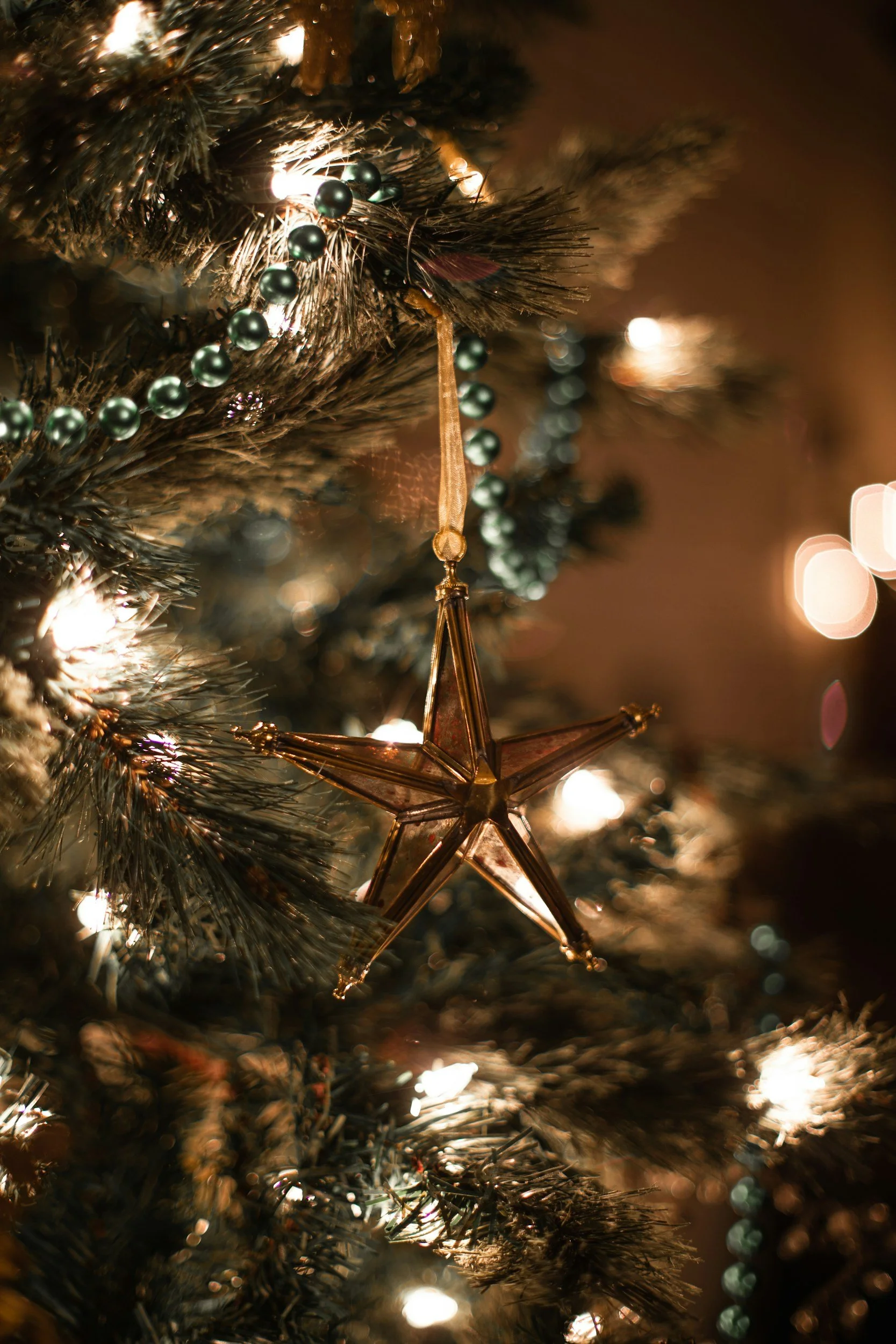 Silent Nights: Slowing Down and Finding Peace in Cozy December Evenings