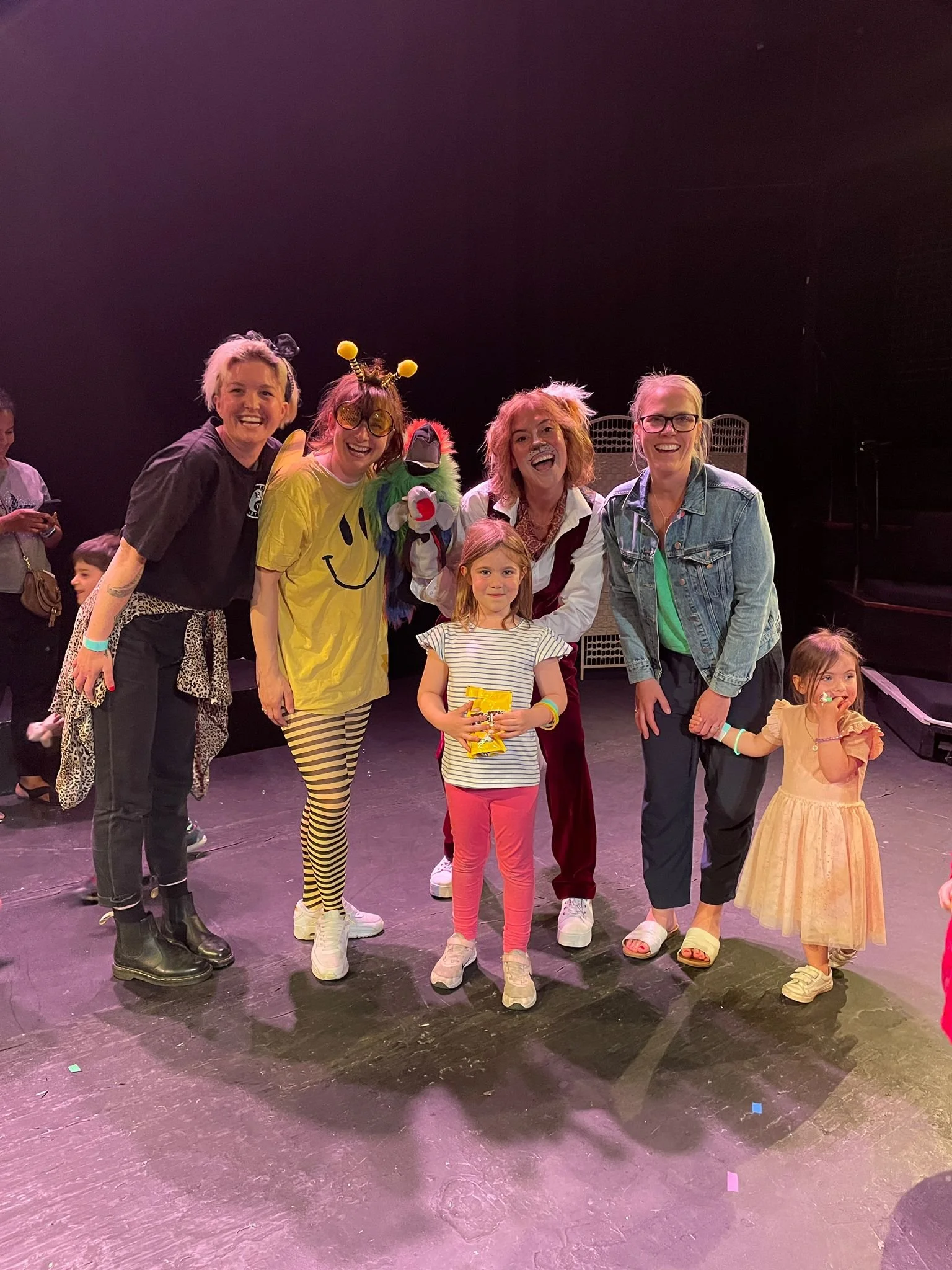 BEES KNEES UPS! - A huge, massive, action packed party!