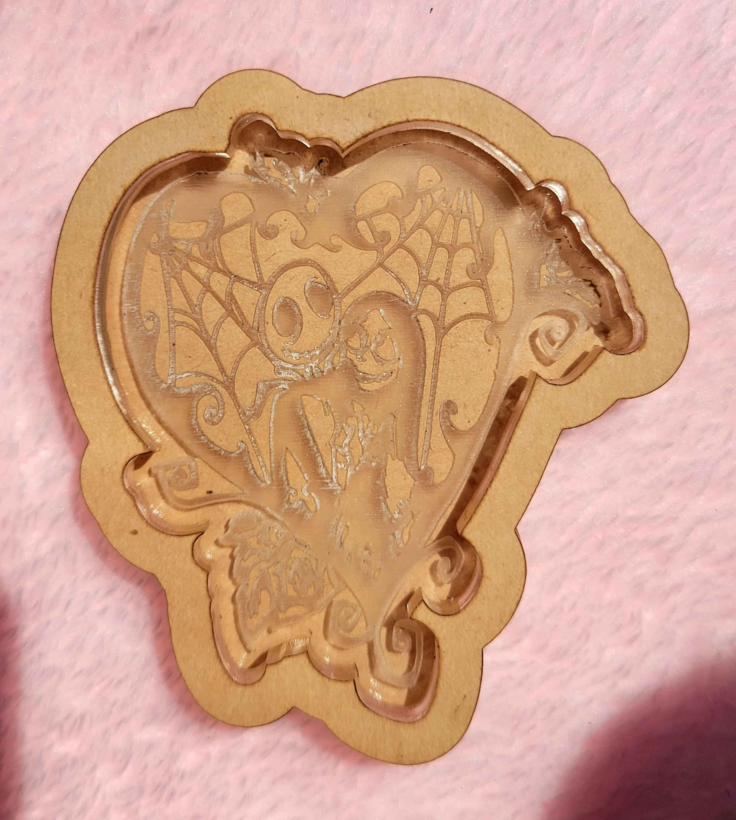 NBC Spider Web Love Shaker