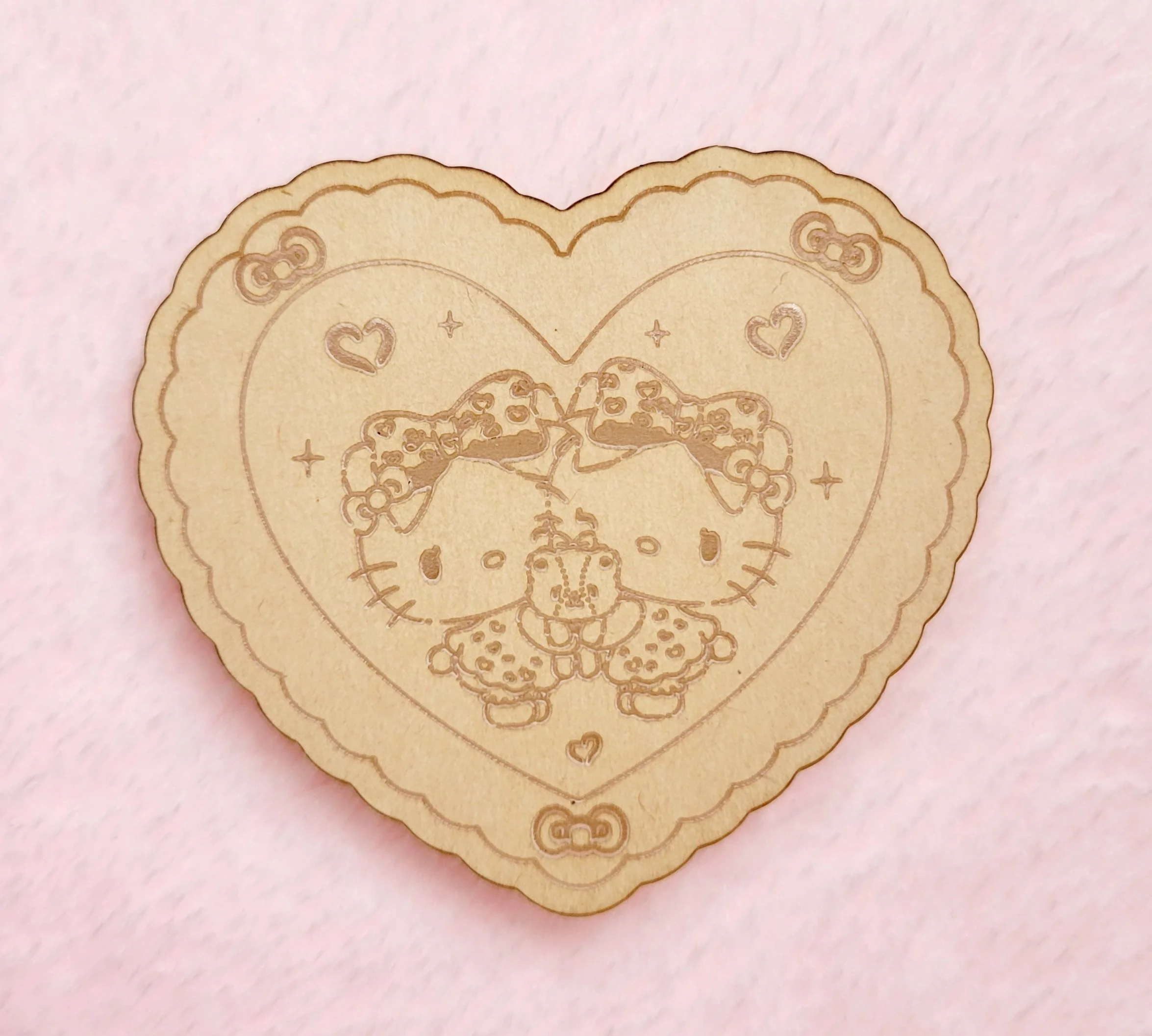 Semi Ex Kawaii Twin Kitties in Heart Flat