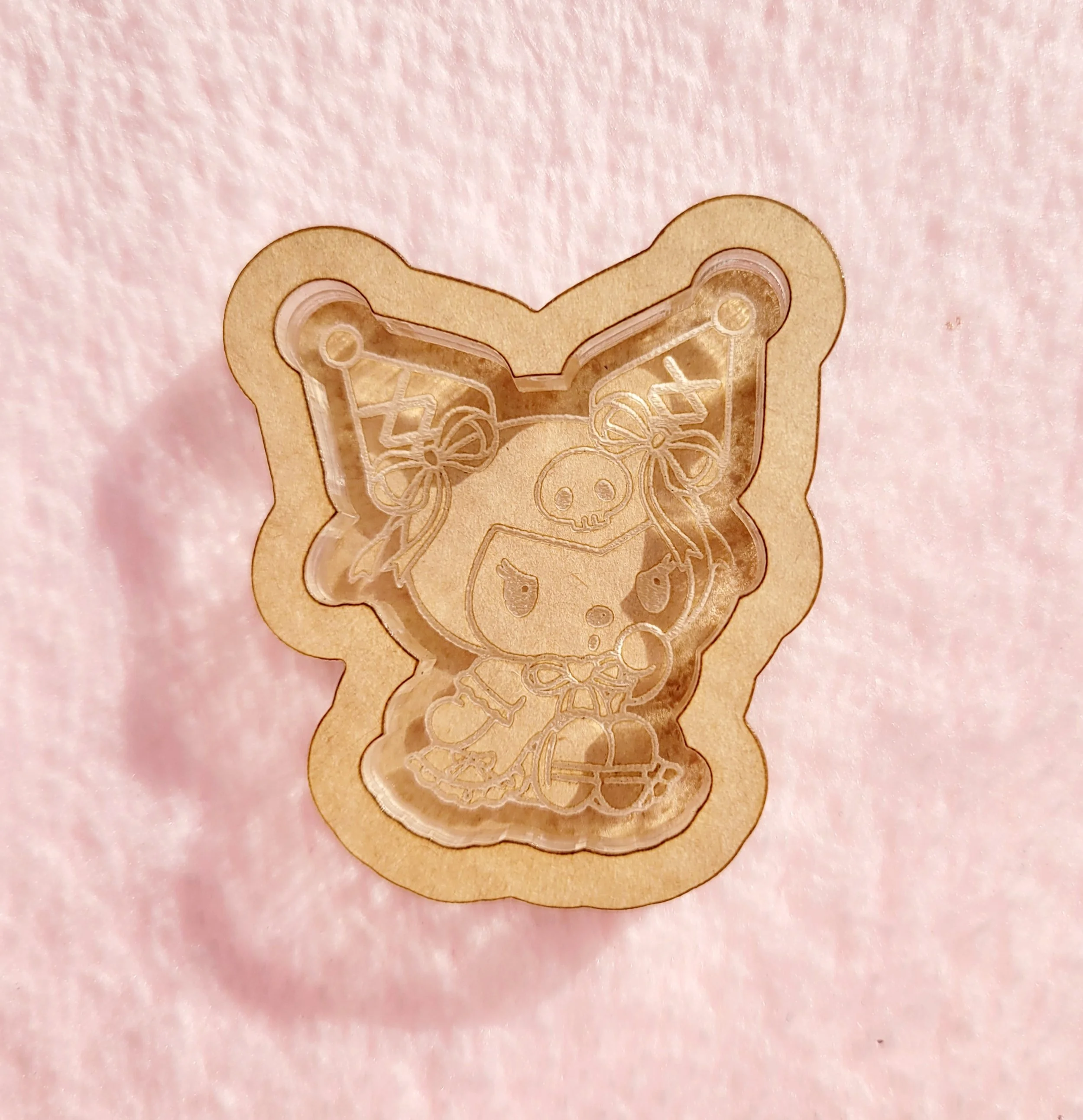 Lace Skull Bunny Shaker