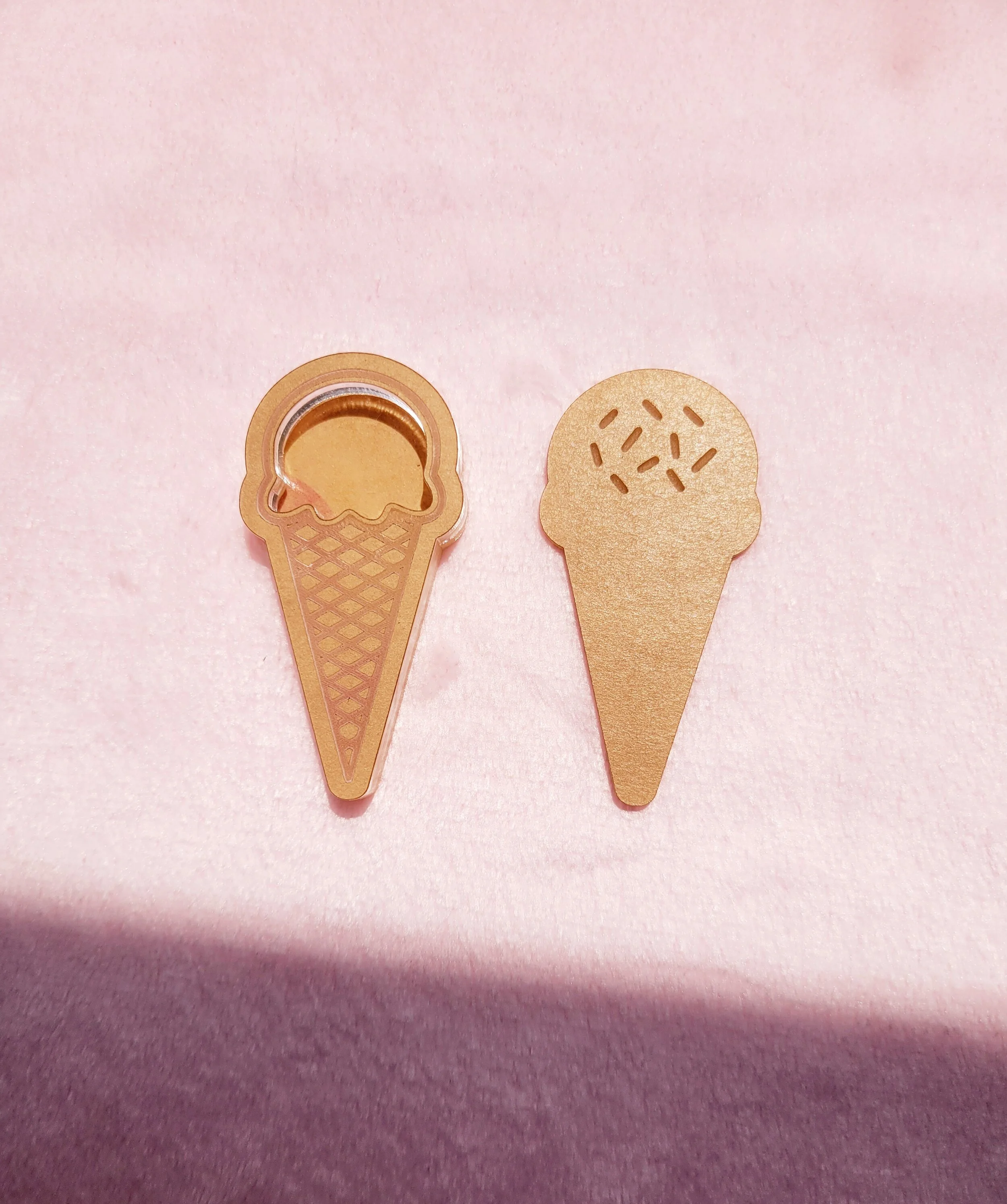 Ice Cream Cone Shaker With Topper