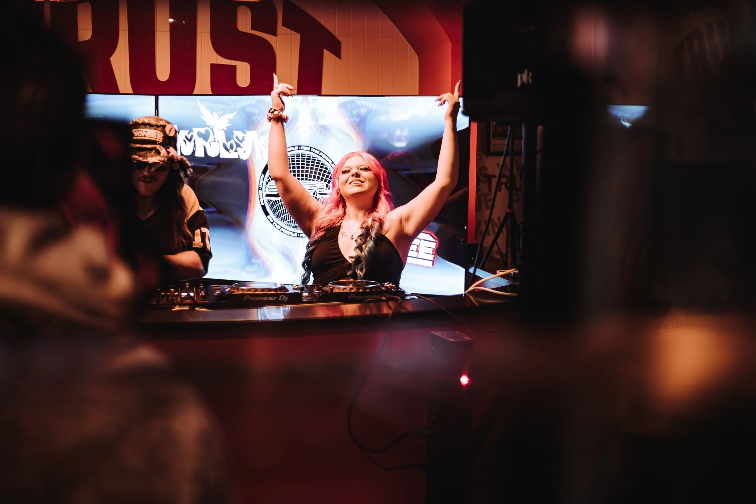 HOT HEAT BEATS-NYE 2025-IG-ARA.MEDIUM_-11.JPG