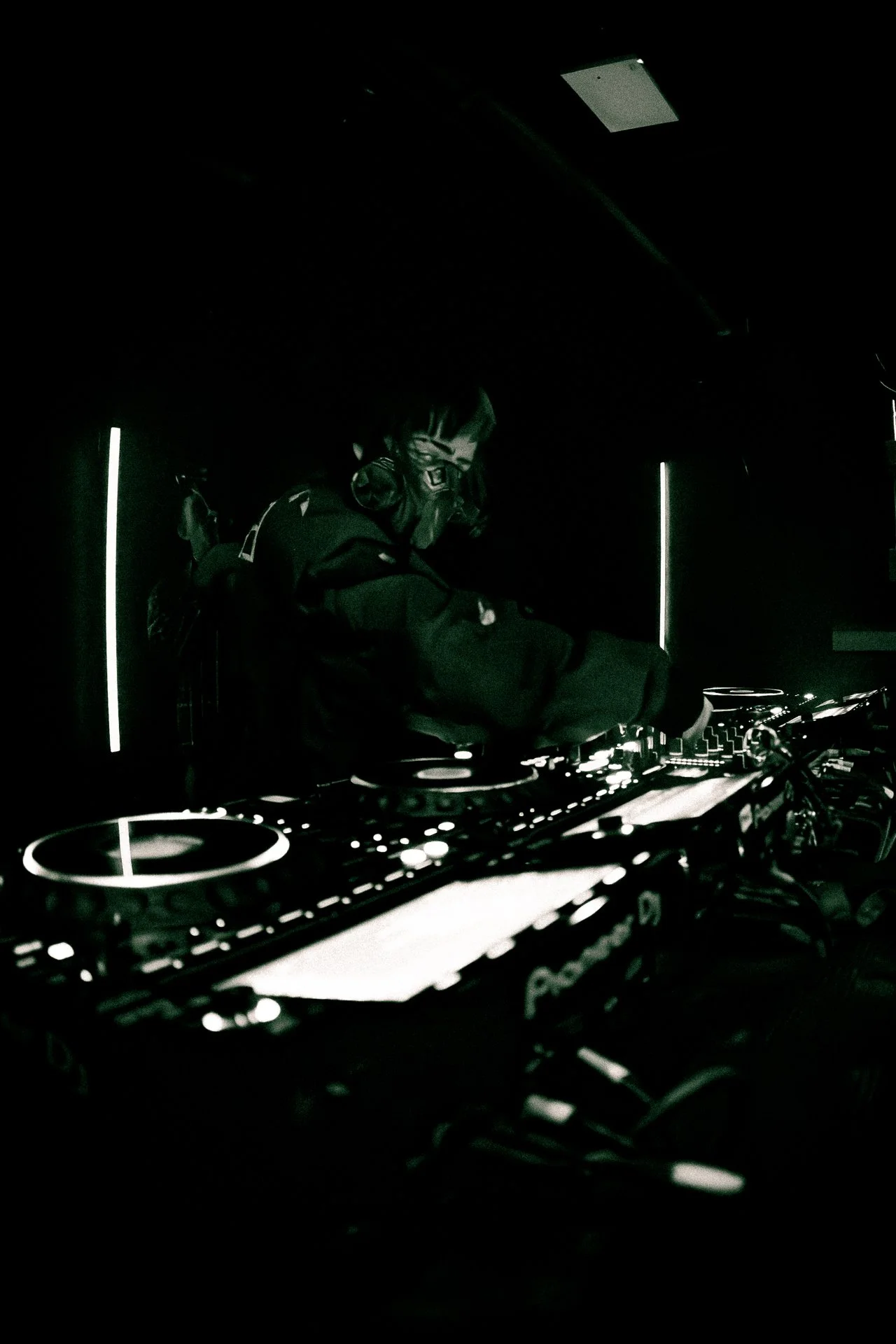 SHATTERTHEFALL-JESSICA AUDIFFRED-ARA.MEDIUM_-30.jpg