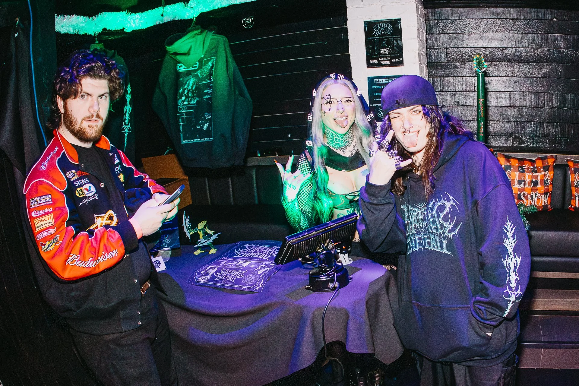 HOT HEAT BEATS-SHATTER THE HALLS 25-ARA.MEDIUM_-6.jpg