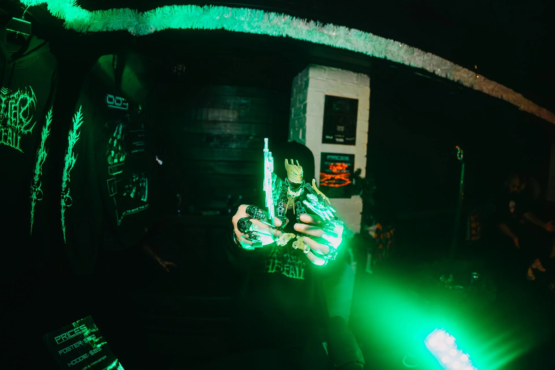 HOT HEAT BEATS-SHATTER THE HALLS 25-ARA.MEDIUM_-102.jpg