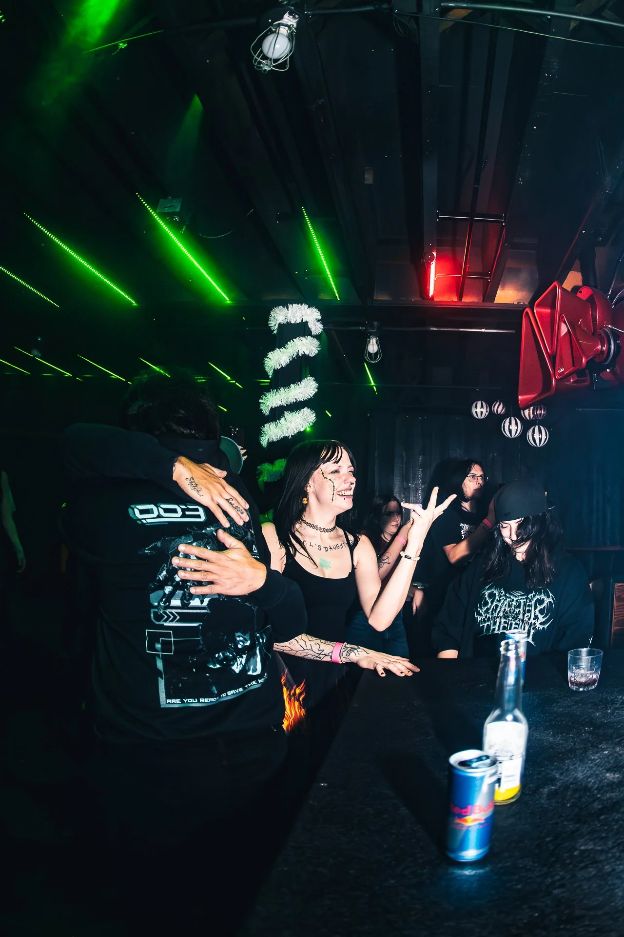 HOT HEAT BEATS-SHATTER THE HALLS 25-ARA.MEDIUM_-84.jpg