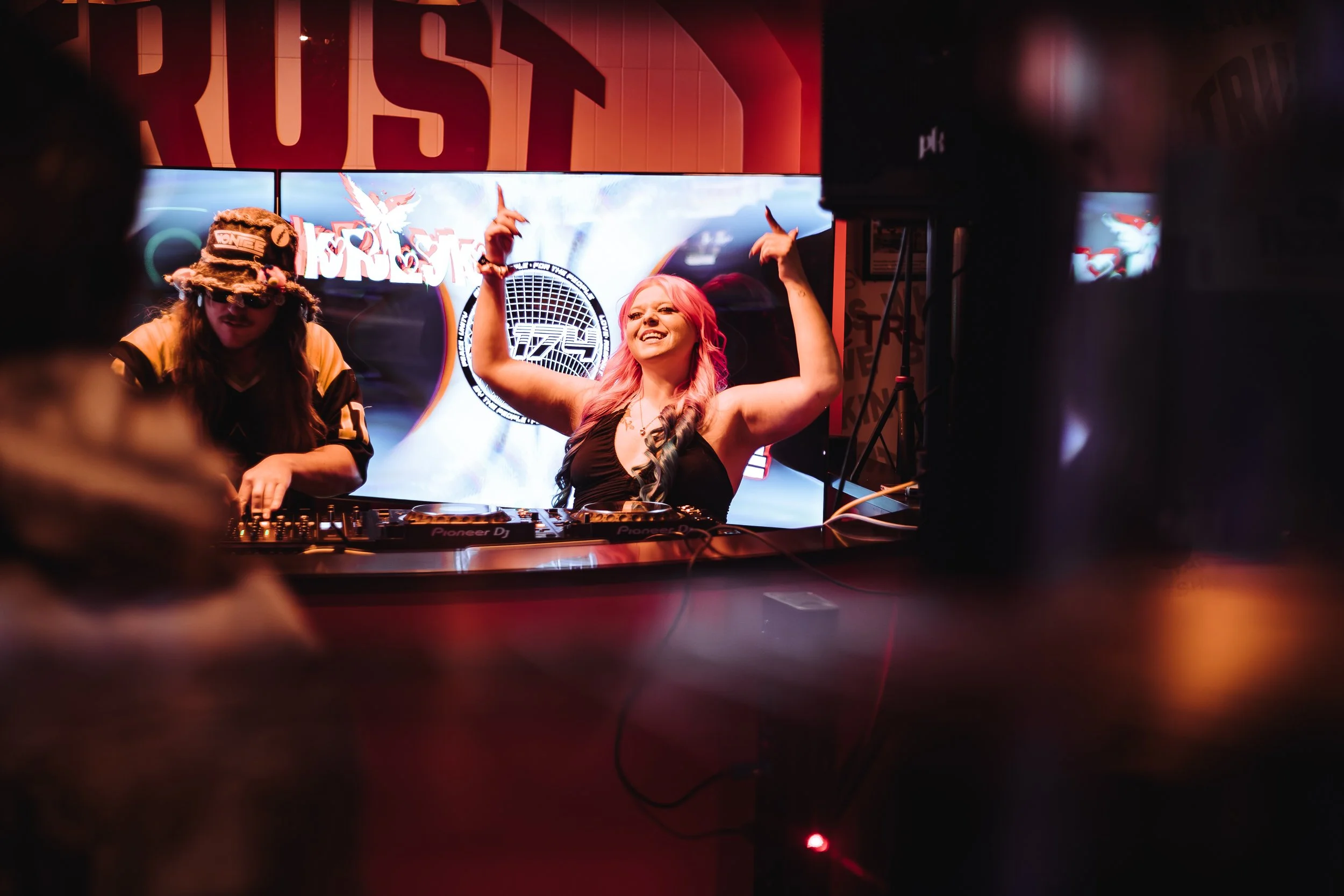 HOT HEAT BEATS-NYE 2025-IG-ARA.MEDIUM_-12.JPG