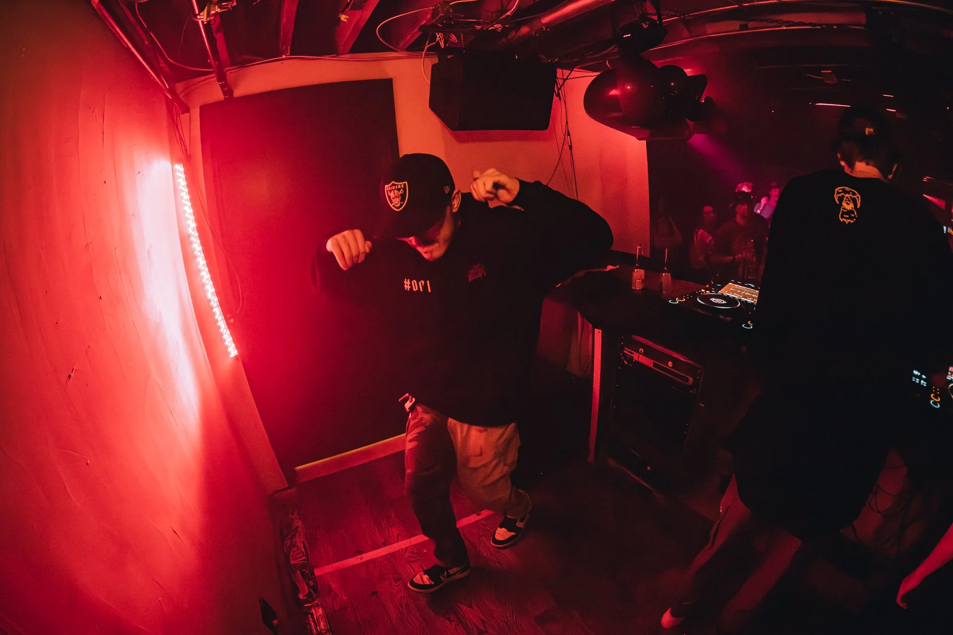 STEEZUS CHRXST-MAD DUBZ-042525-ara.medium_-67.jpg