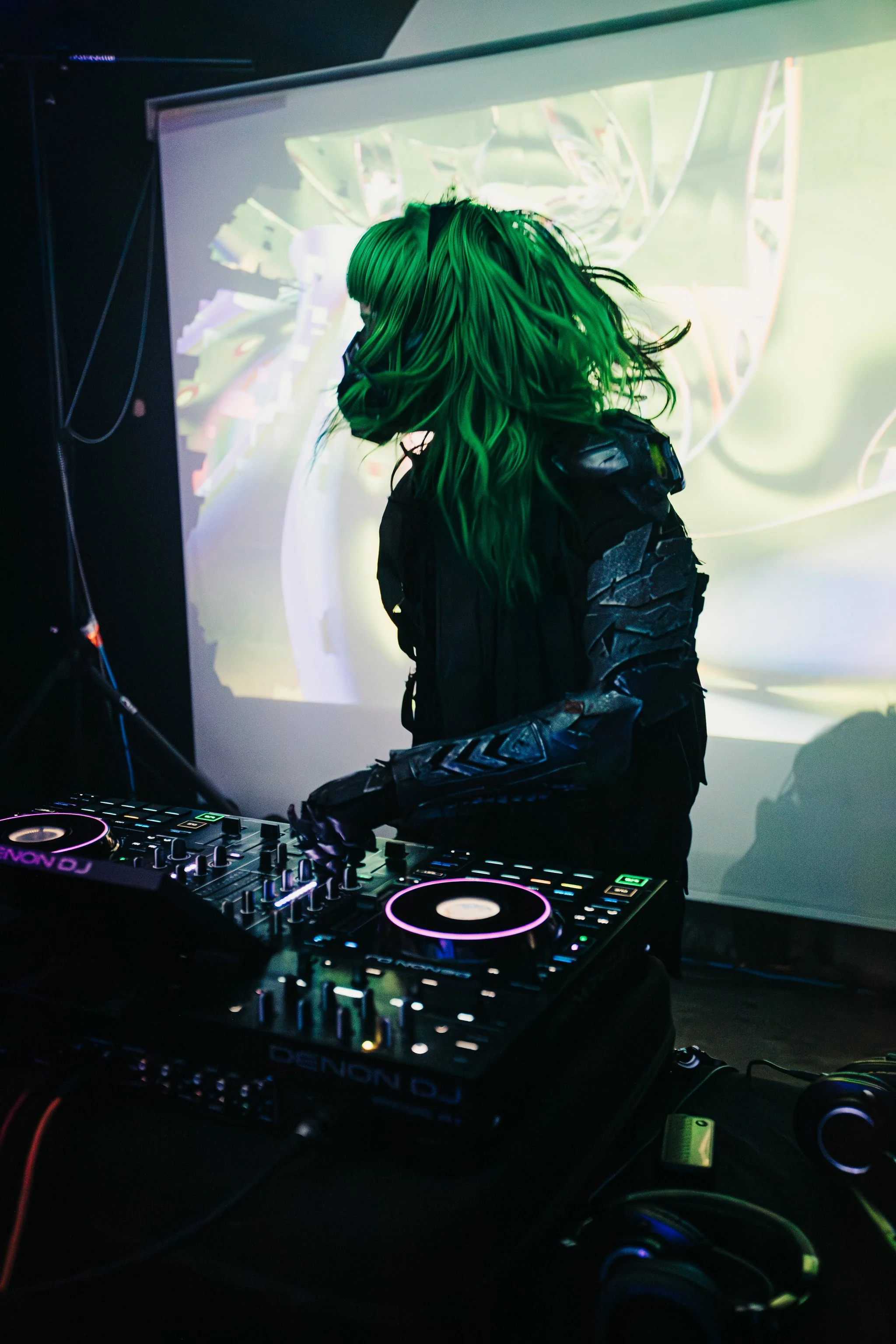 SHATTERTHEFALL-05242025-ara.medium_-18.jpg