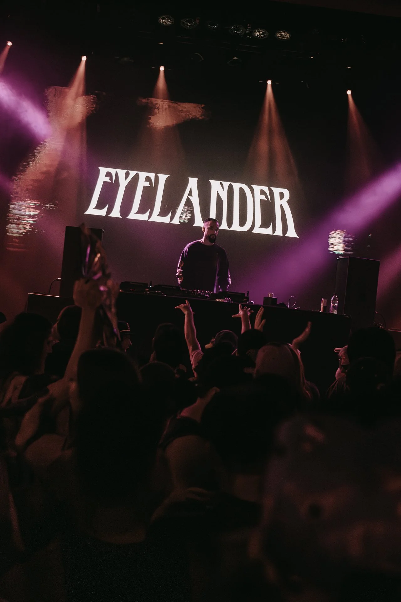 EYELANDER-Virtual Riot-2025-09-06-ara.medium_-4.jpg