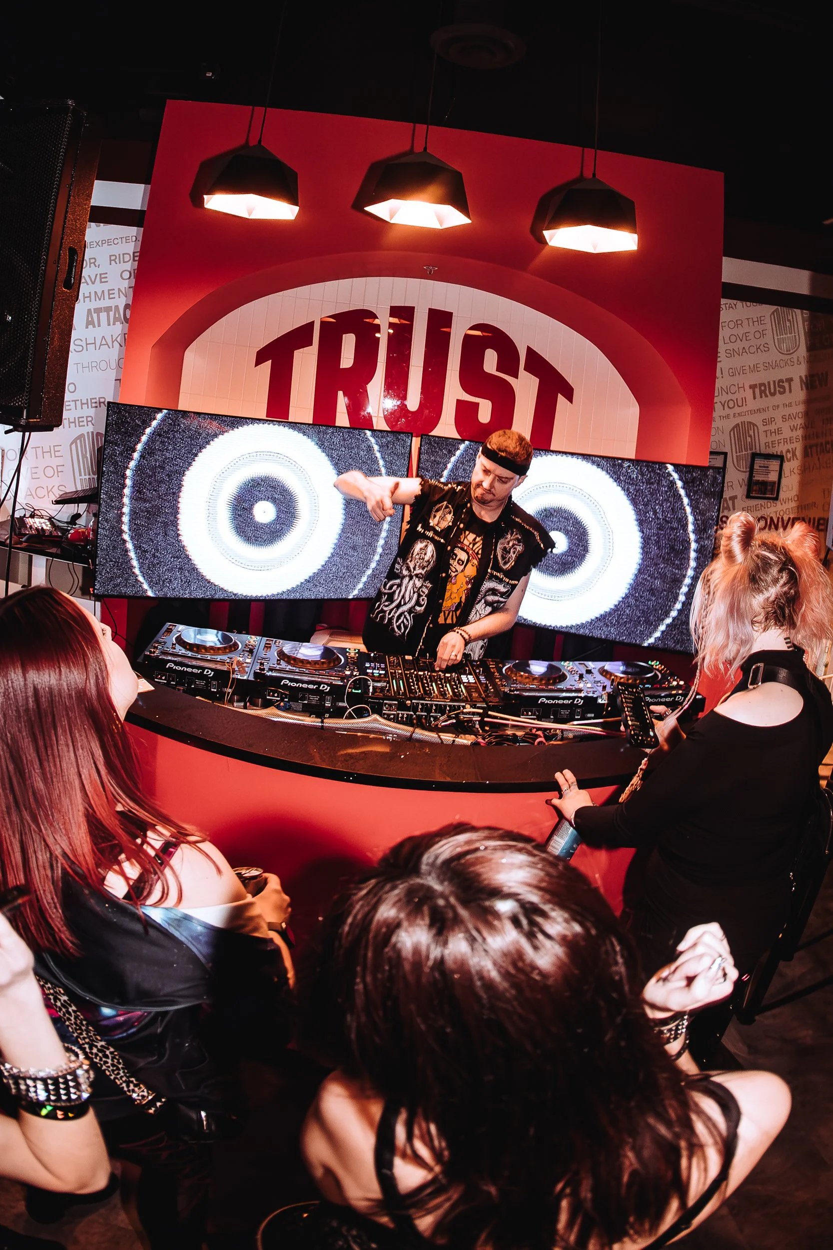 HOT HEAT BEATS-NYE 2025-IG-ARA.MEDIUM_-55.JPG