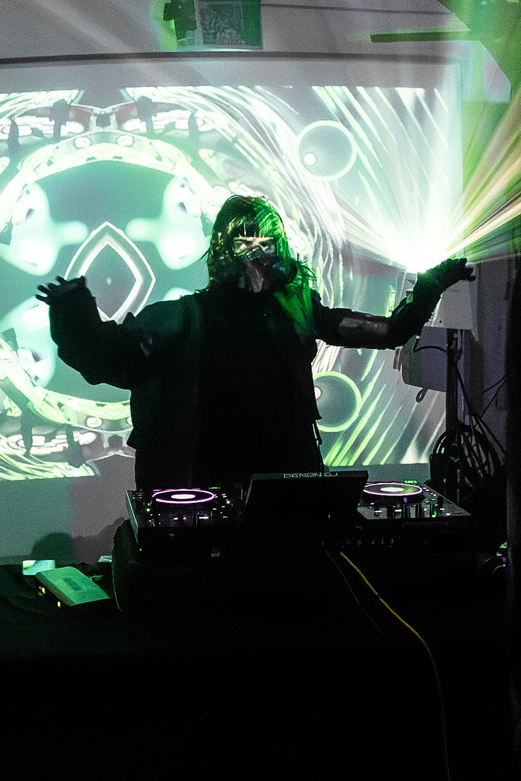 SHATTERTHEFALL-05242025-ara.medium_-44.jpg