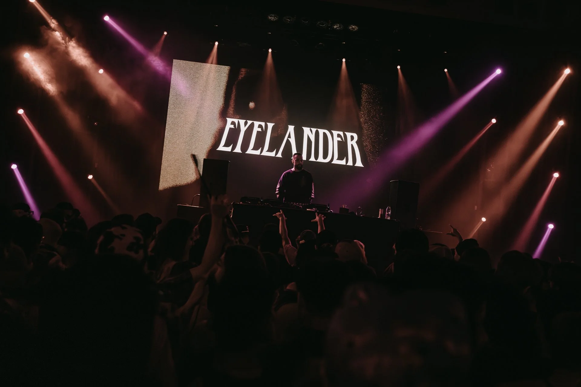 EYELANDER-Virtual Riot-2025-09-06-ara.medium_-3.jpg