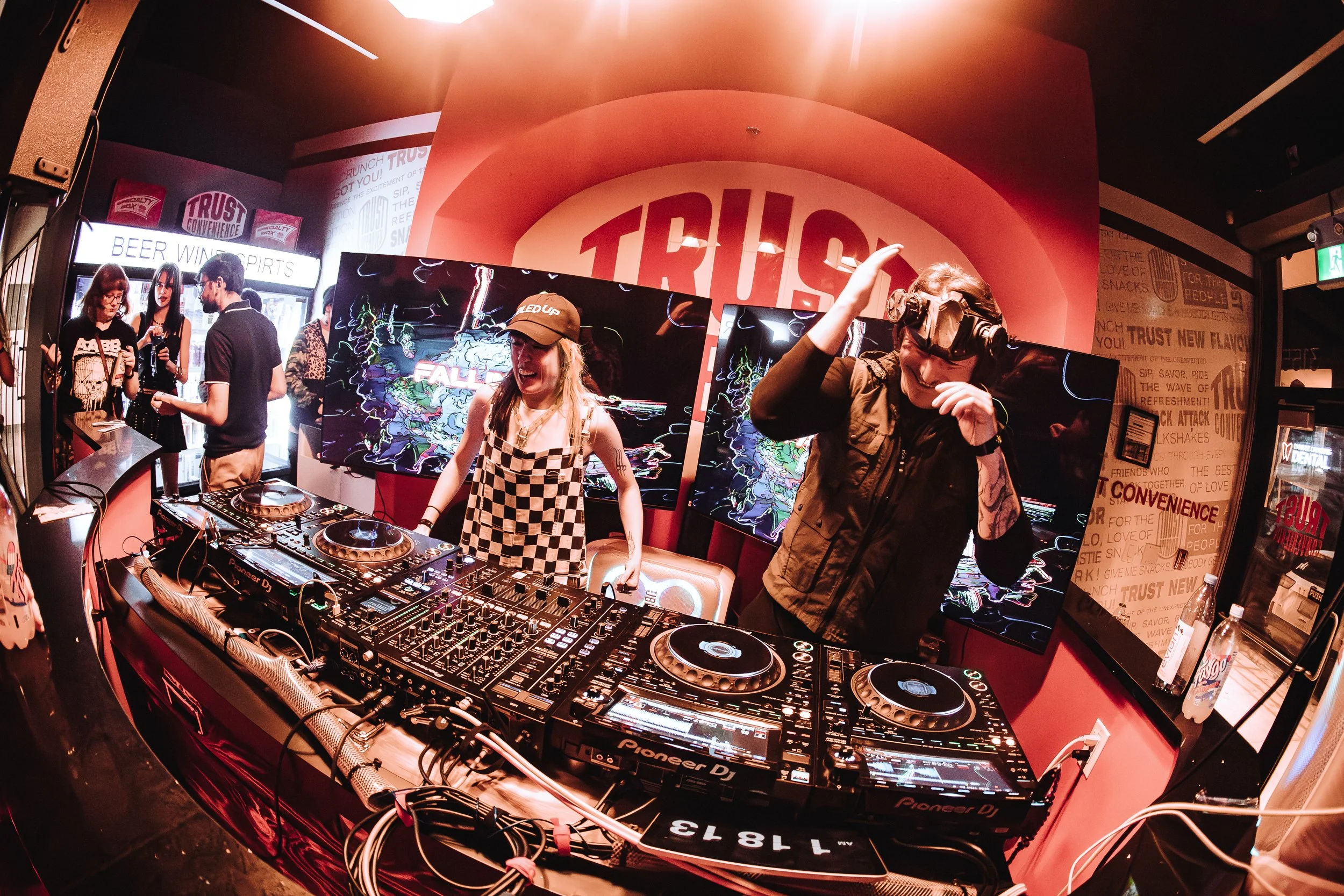 HOT HEAT BEATS-NYE 2025-IG-ARA.MEDIUM_-84.JPG