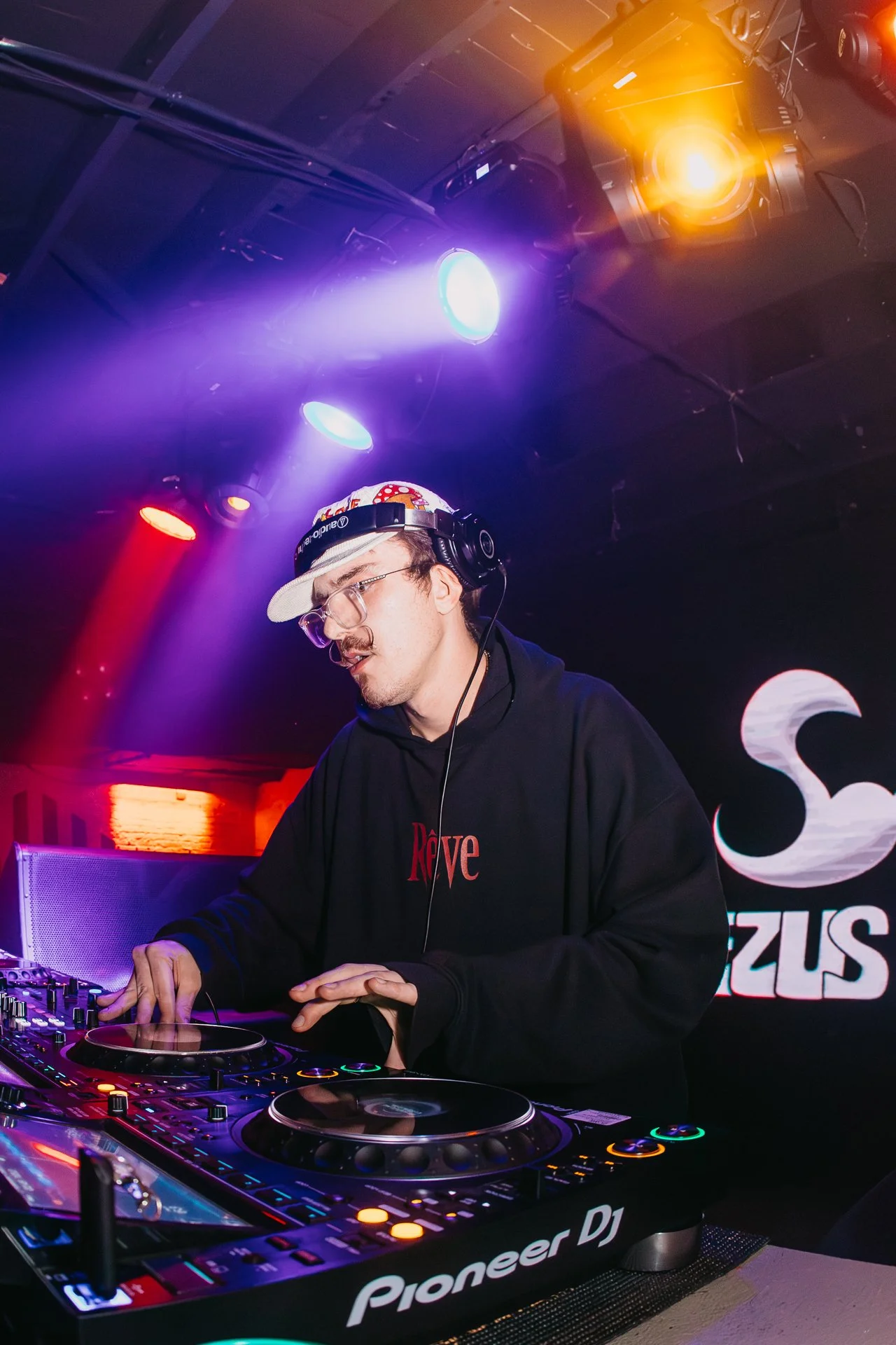 STEEZUS CHRXST-GETTER-ARA.MEDIUM_-3.jpg