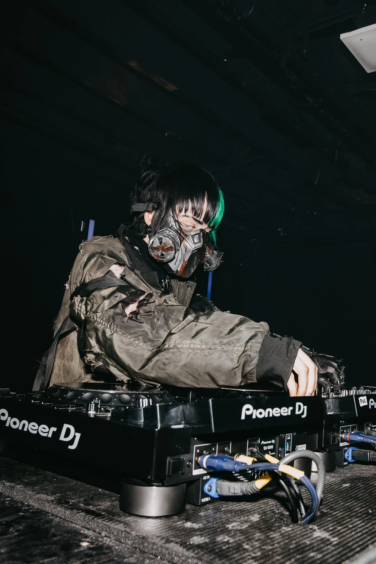 SHATTERTHEFALL-JESSICA AUDIFFRED-ARA.MEDIUM_-12.jpg